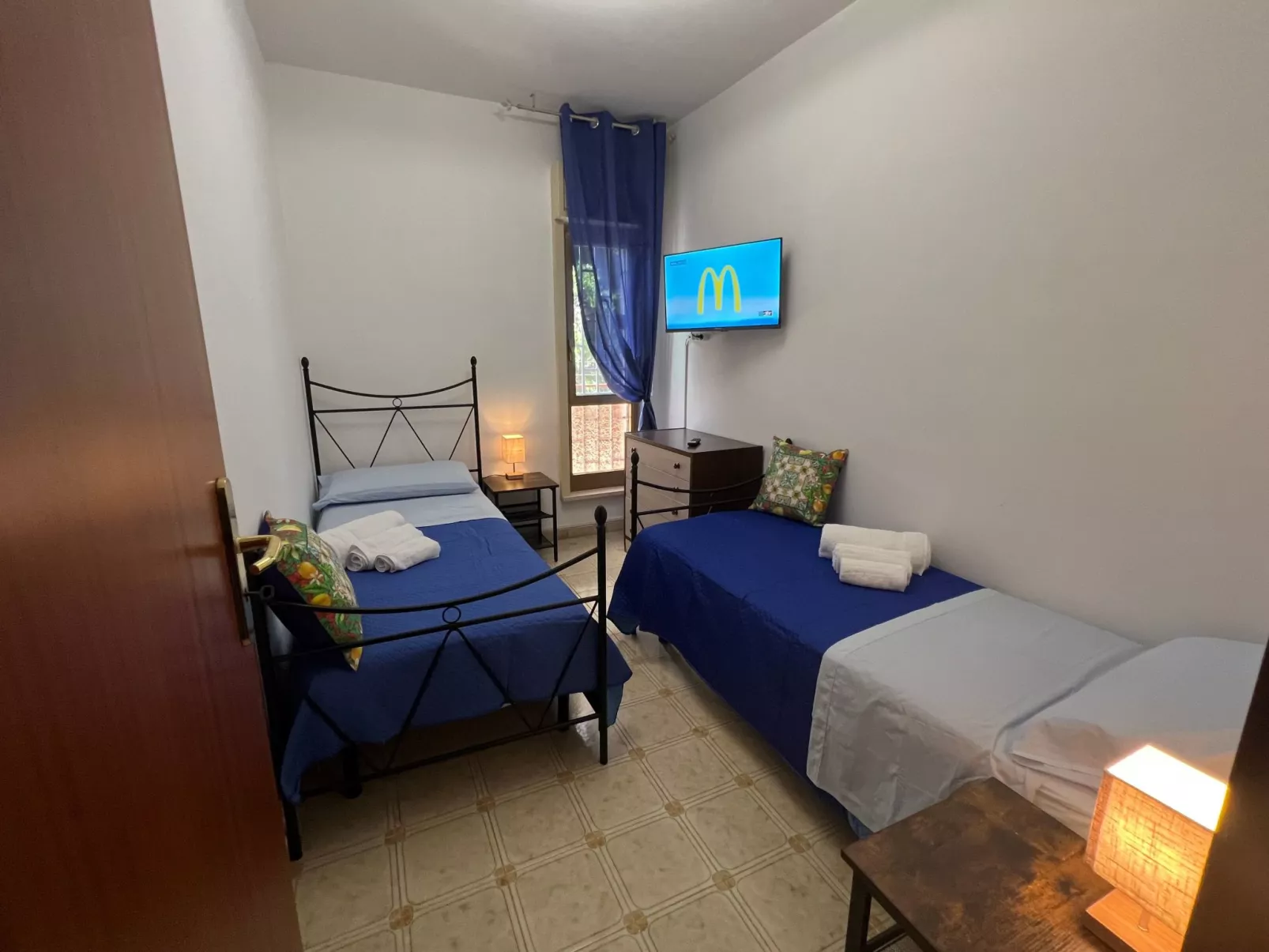 Für 4 Personen ca. 61 m&sup2; in Isola delle Femmine, Sizilien (Nordküste von S-Image-tags.info