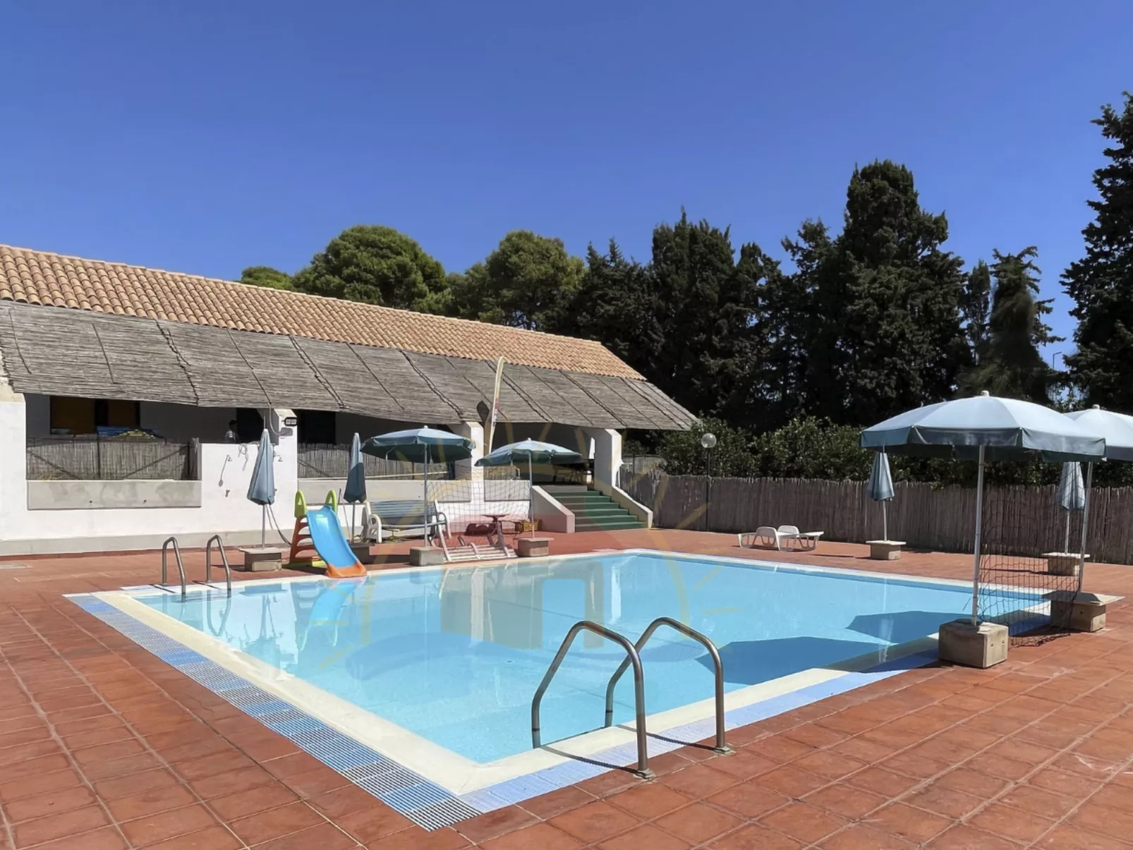 Wohnung "Kastalia" mit Infinity-Pool - Draußen