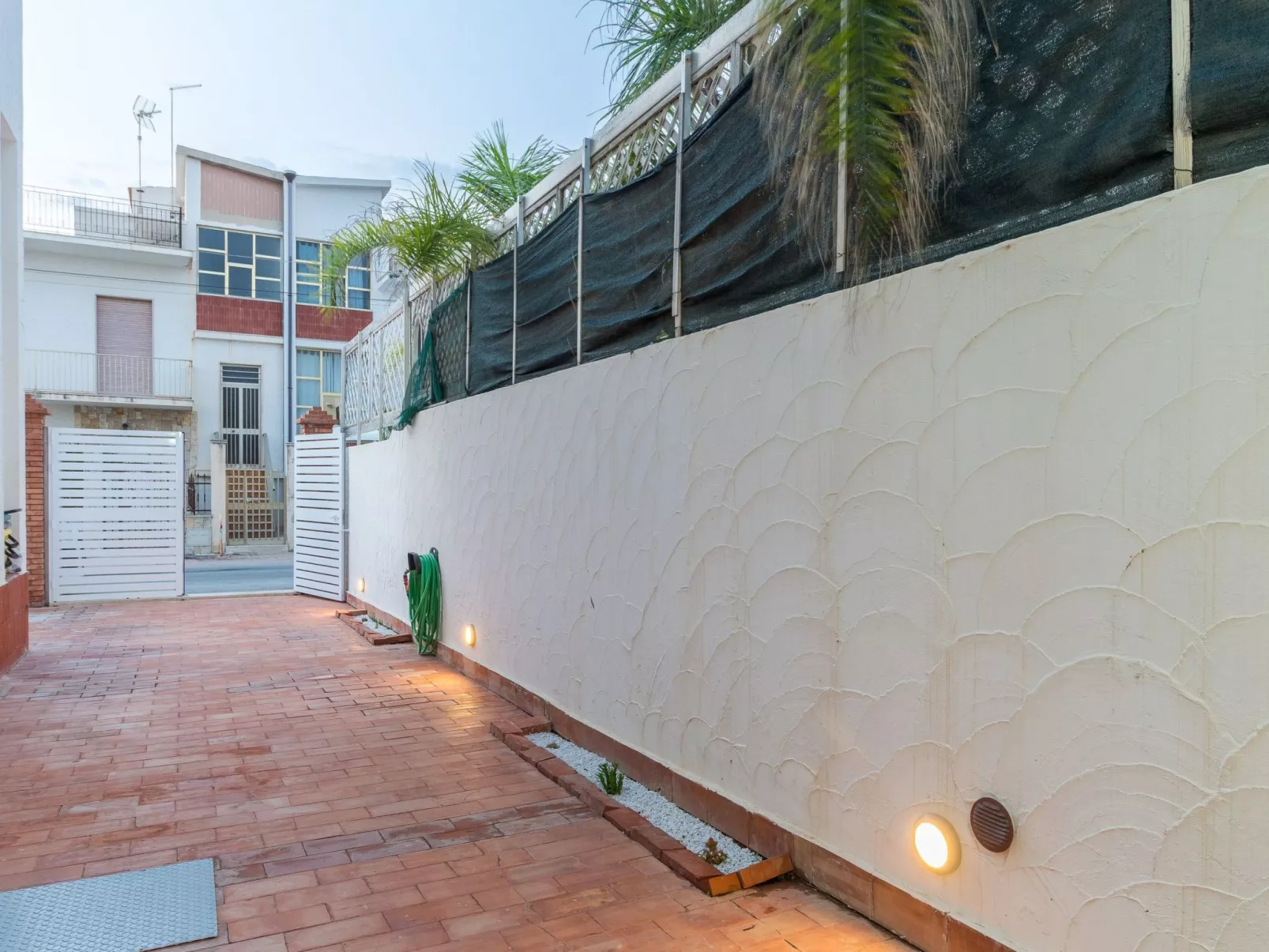 Amarillis, Wohnung am Strand-Image-tags.info