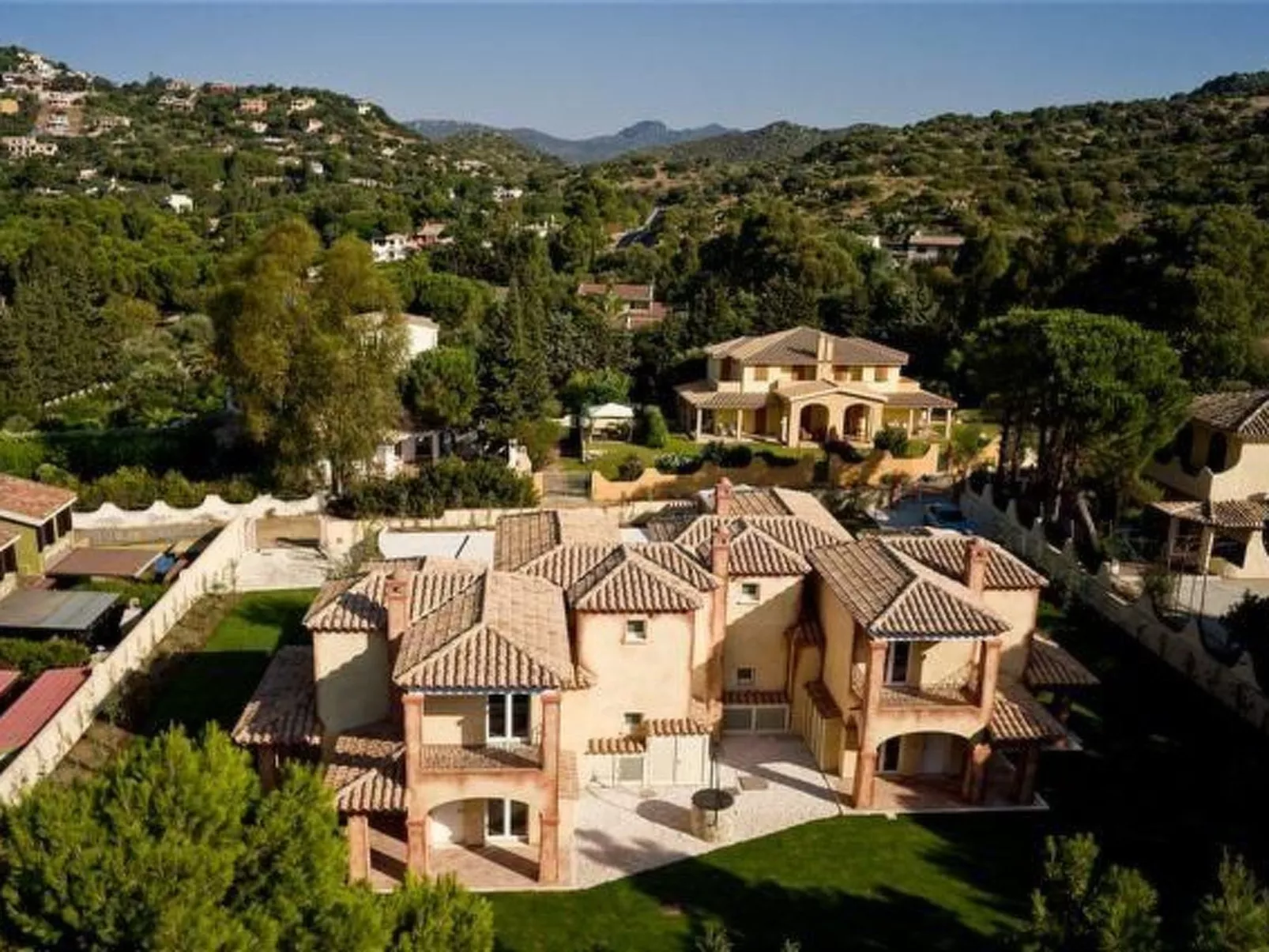 'Ost' mit Balkon-Draußen