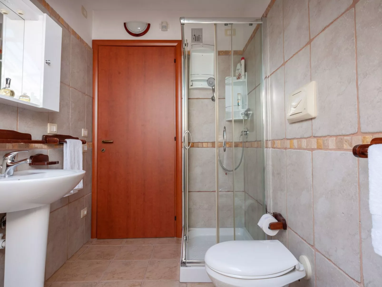 'Chloe-Image-tags.info