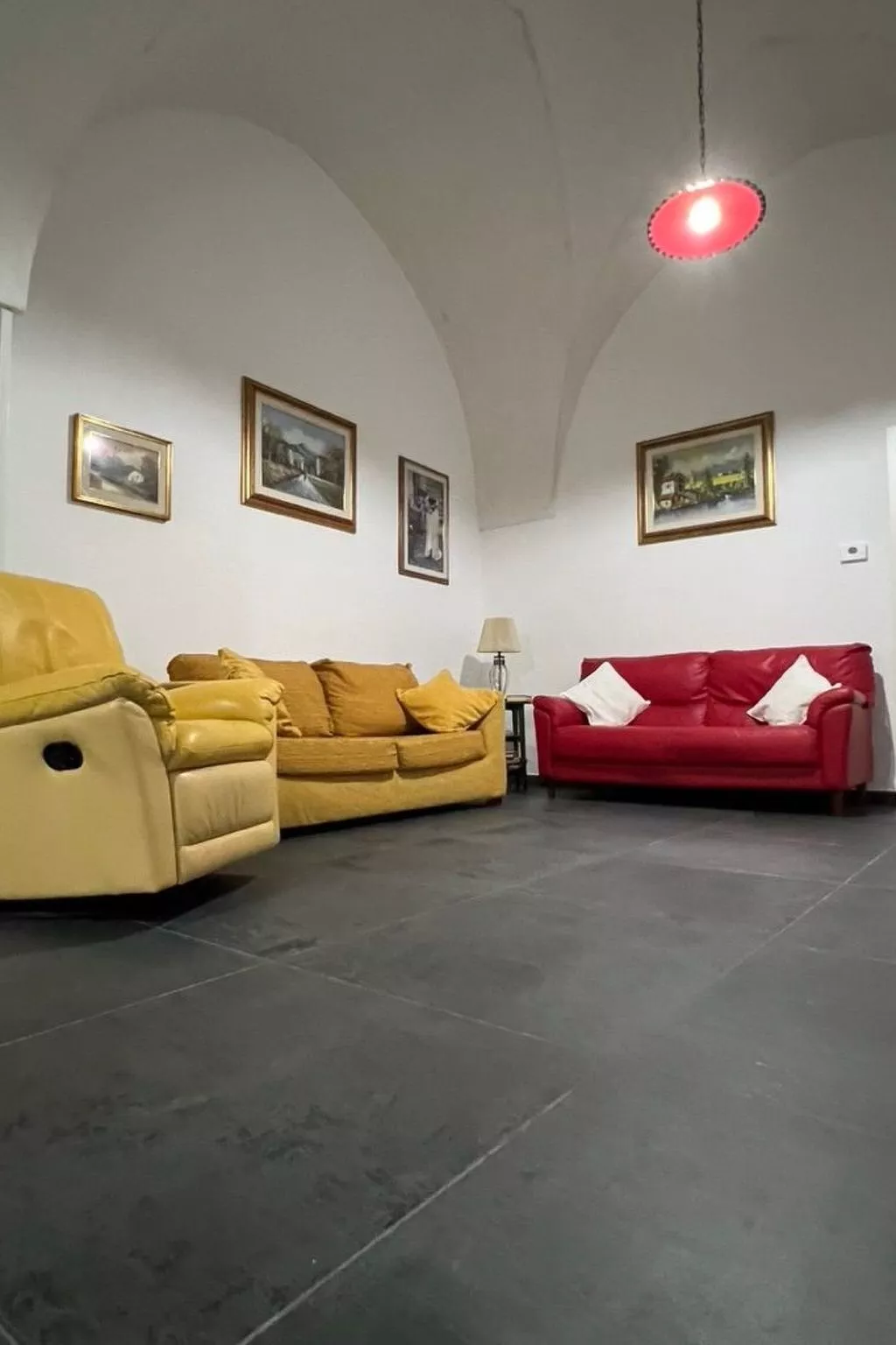 Exklusive Wohnung mit Garten-Inside