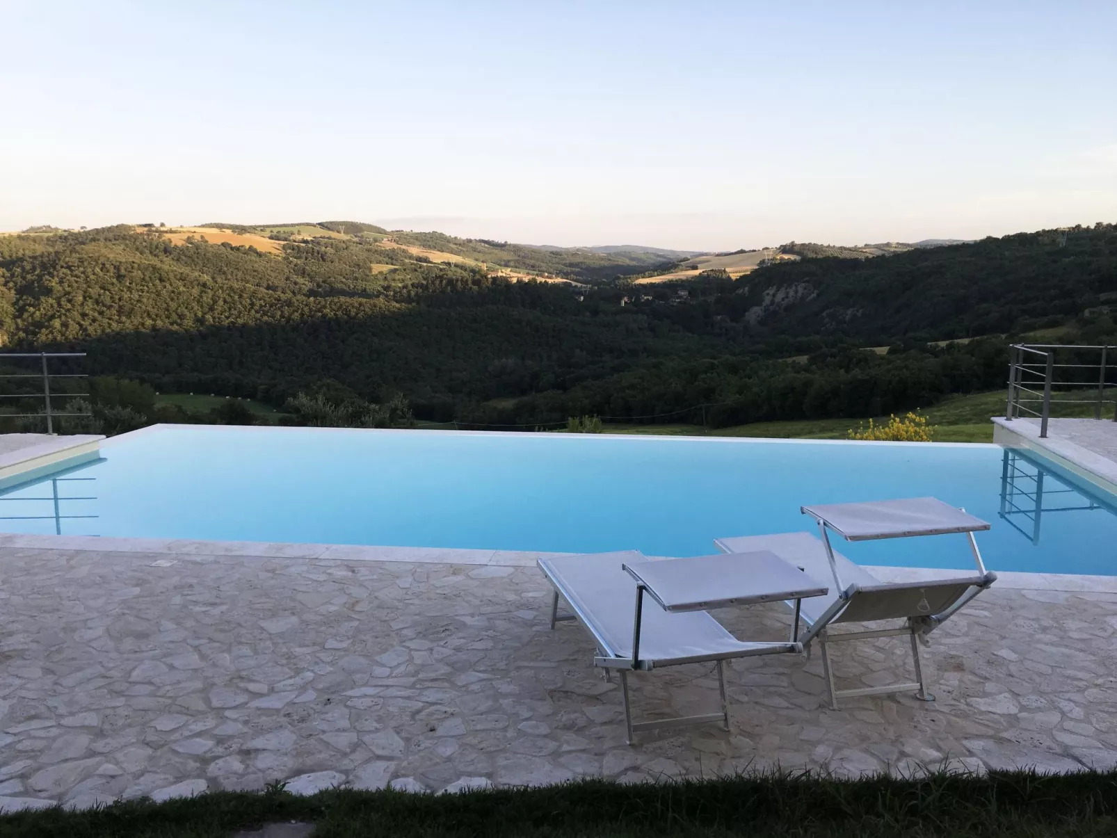 Casale Civitella mit Infinity-Pool-Draußen