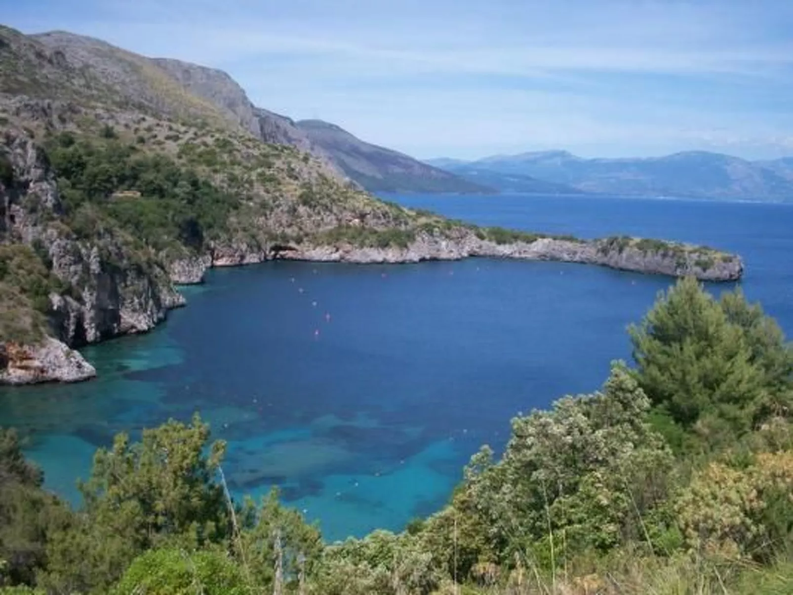 Natursteinhaus mit Panoramablick zum Meer-Outside