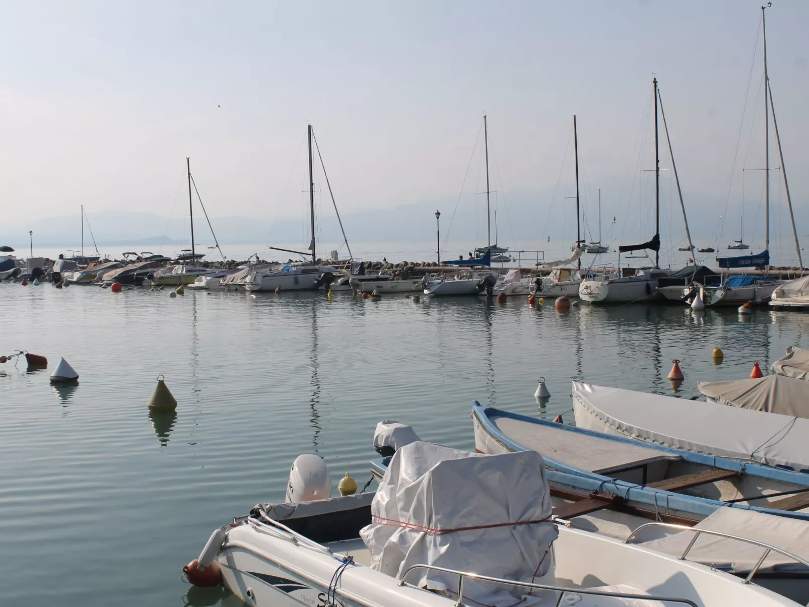 'Vall' mit Privatparkplatz-Dehors