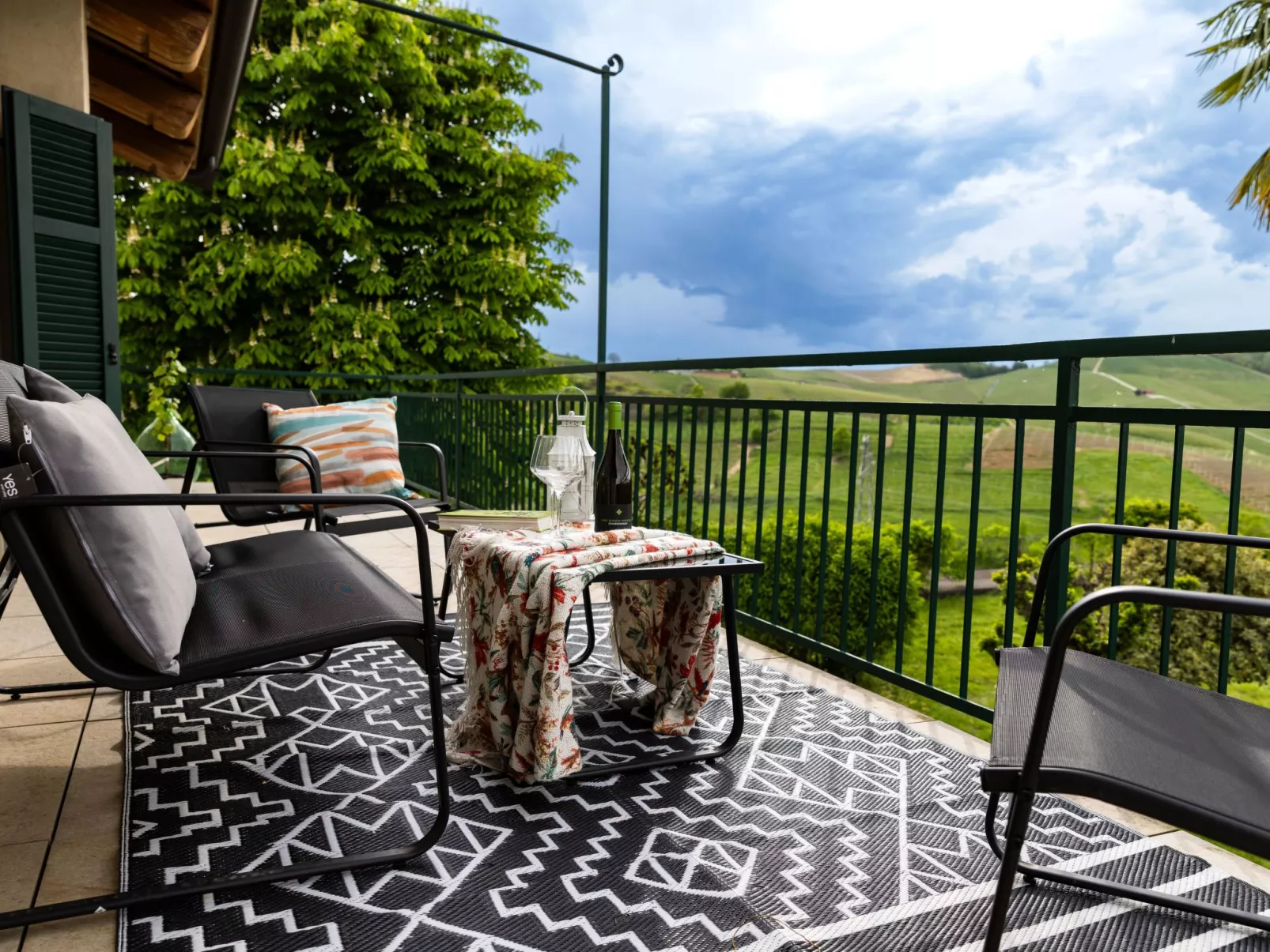 Mit privatem Pool, AC und Weinkeller-Draußen