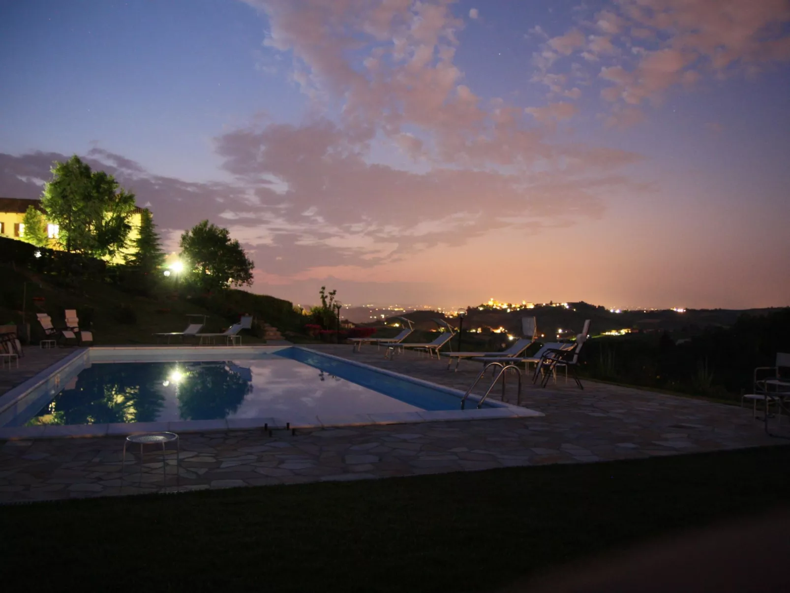 'Dolcetto' mit Schwimmbad-Outside