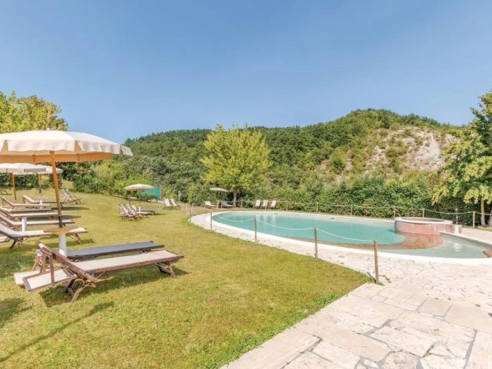 Wohnung in Apecchio mit Garten-Dehors