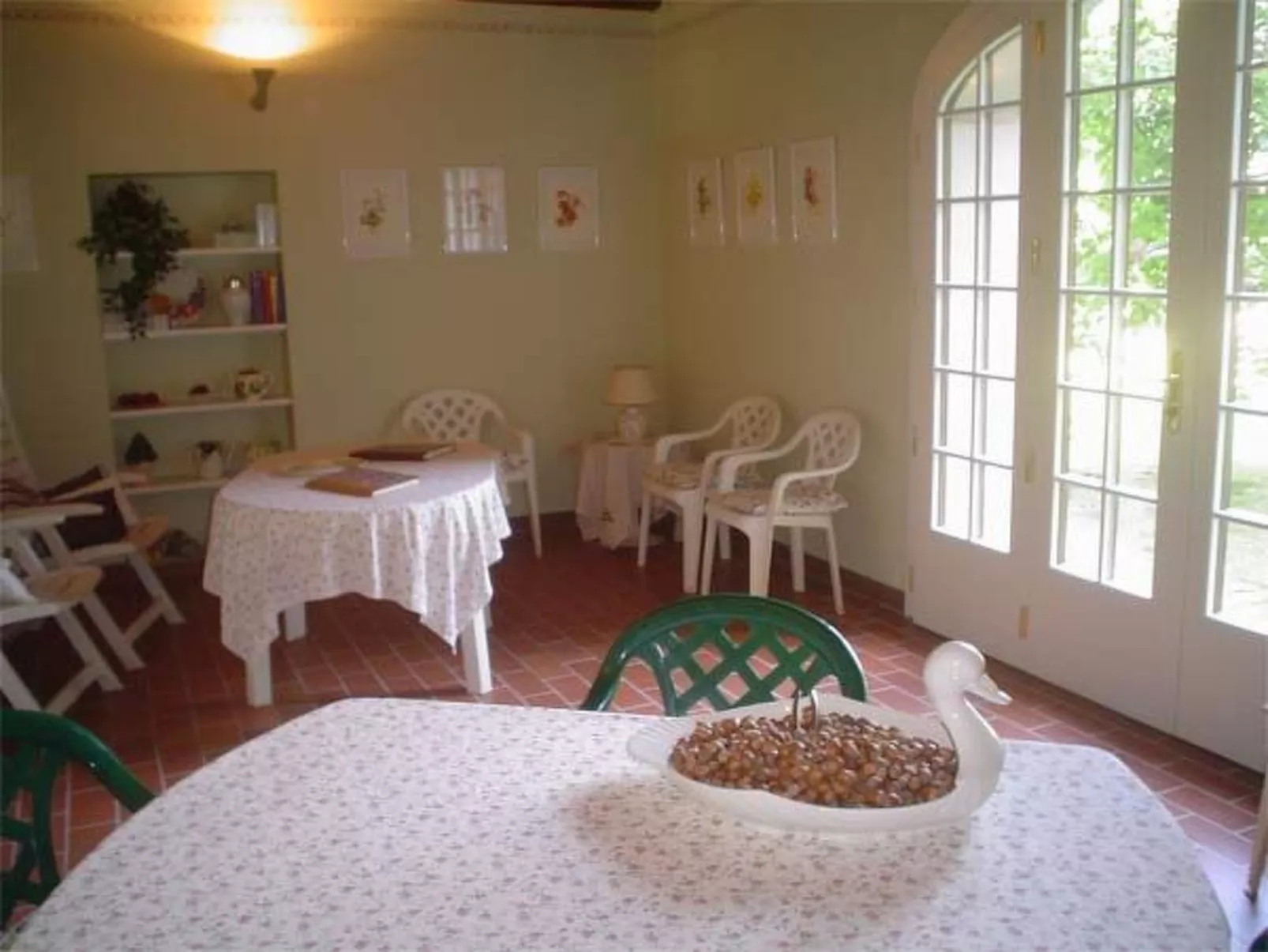 Mit Privatparkplatz-Dedans