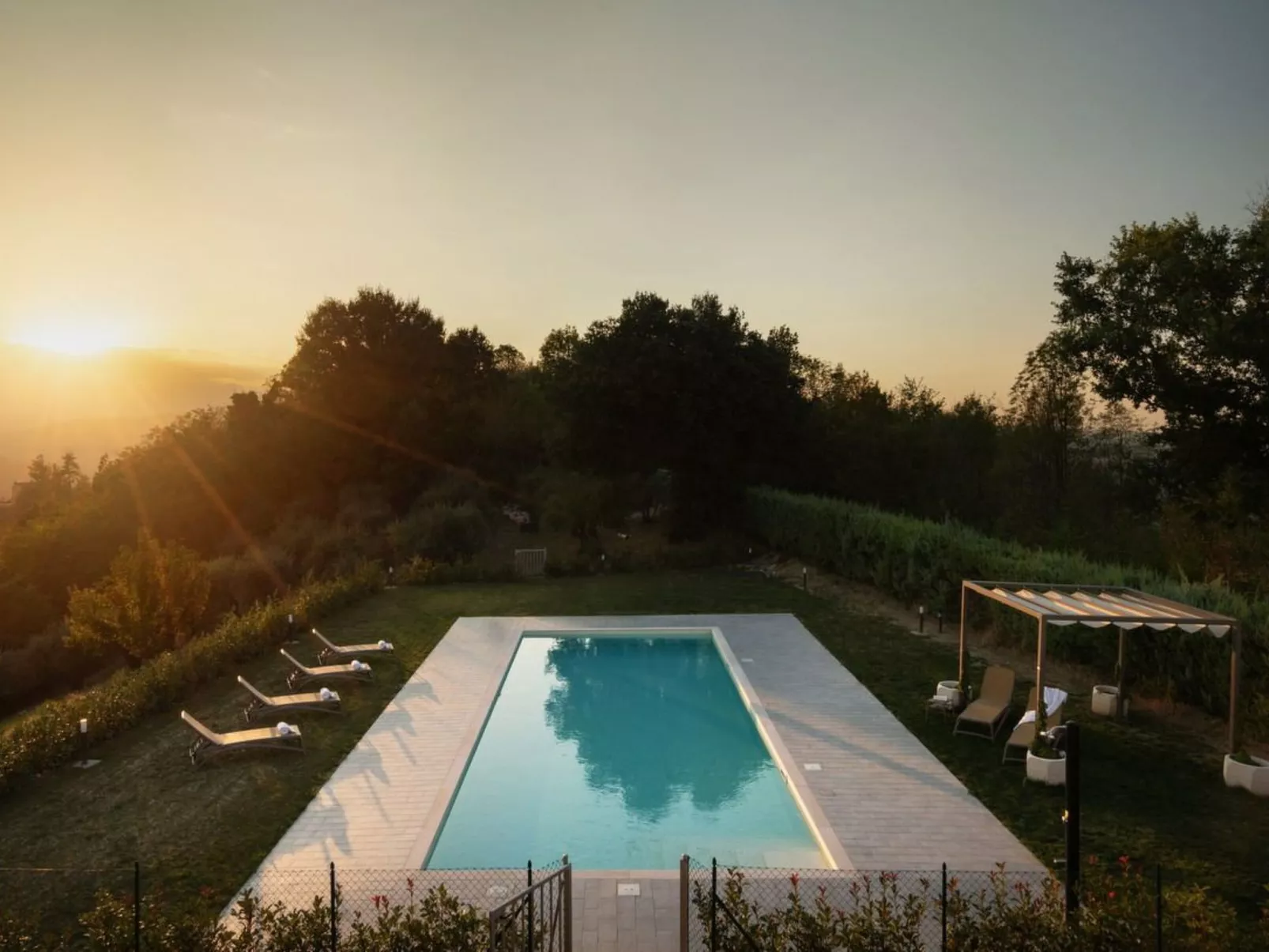 Luxuriöse und erschwingliche Villa mit privatem Pool-Image-tags.info