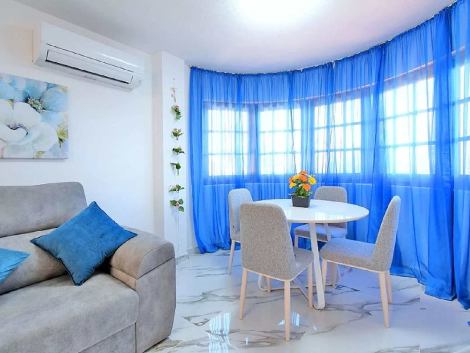 ADELFAS I - 12-Drinnen