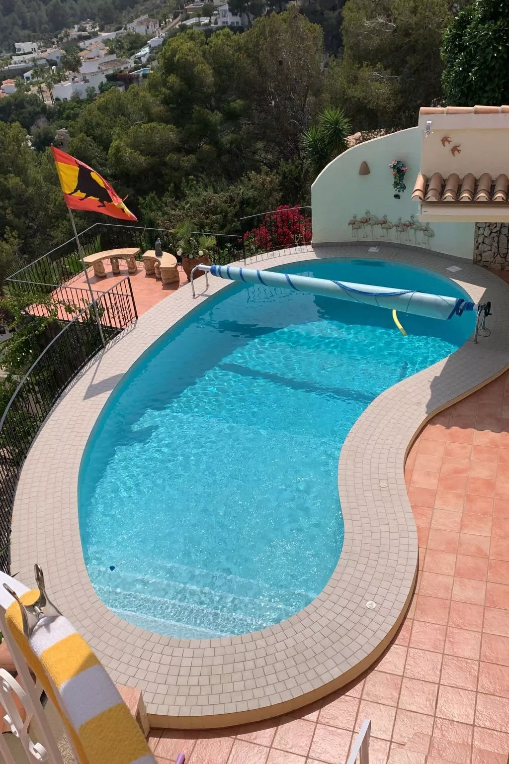 Wohnung in der ersten Etage mit privatem Pool-Dehors