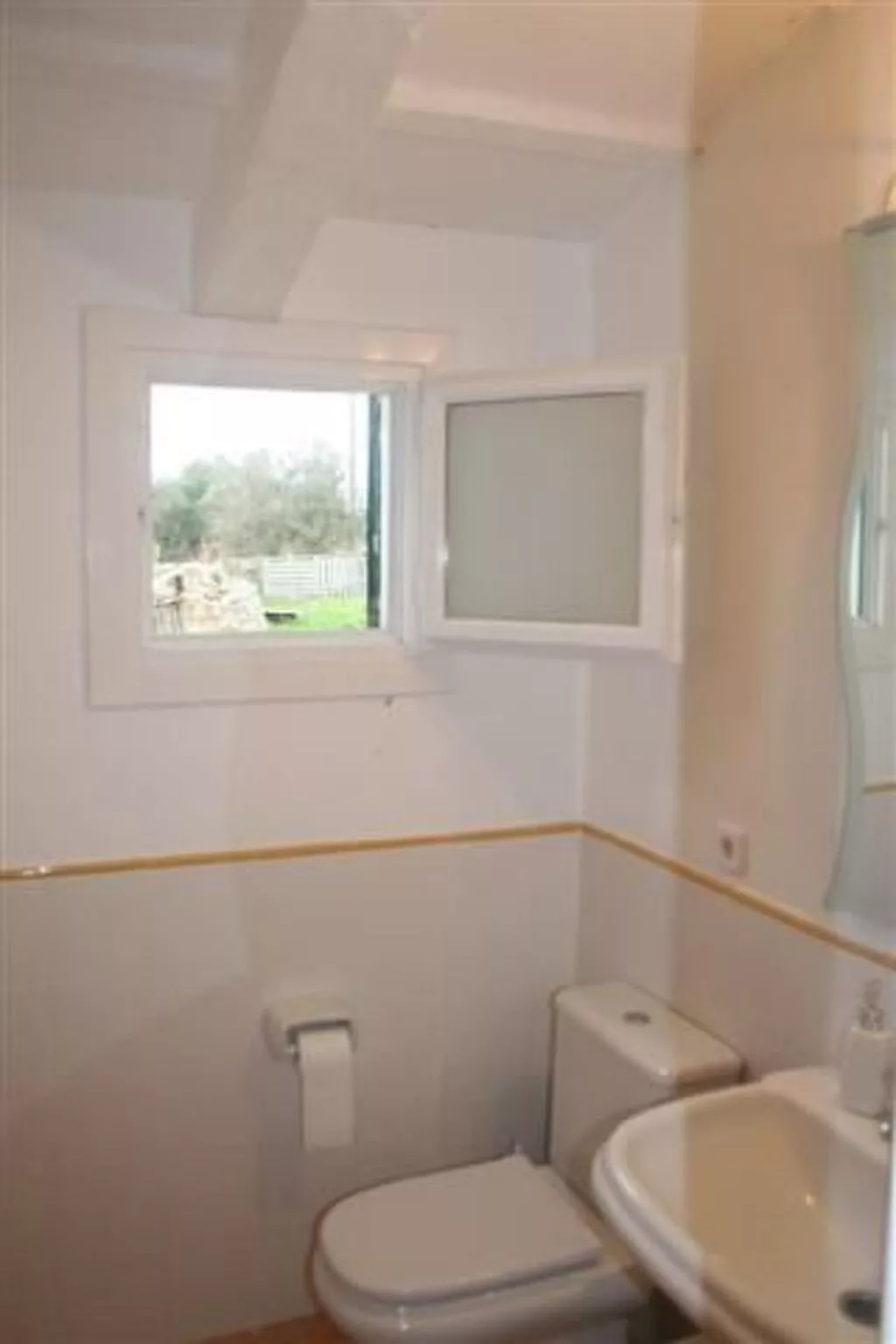 Gemütliches Ferienhaus in Alaior mit Privatem Pool-Drinnen