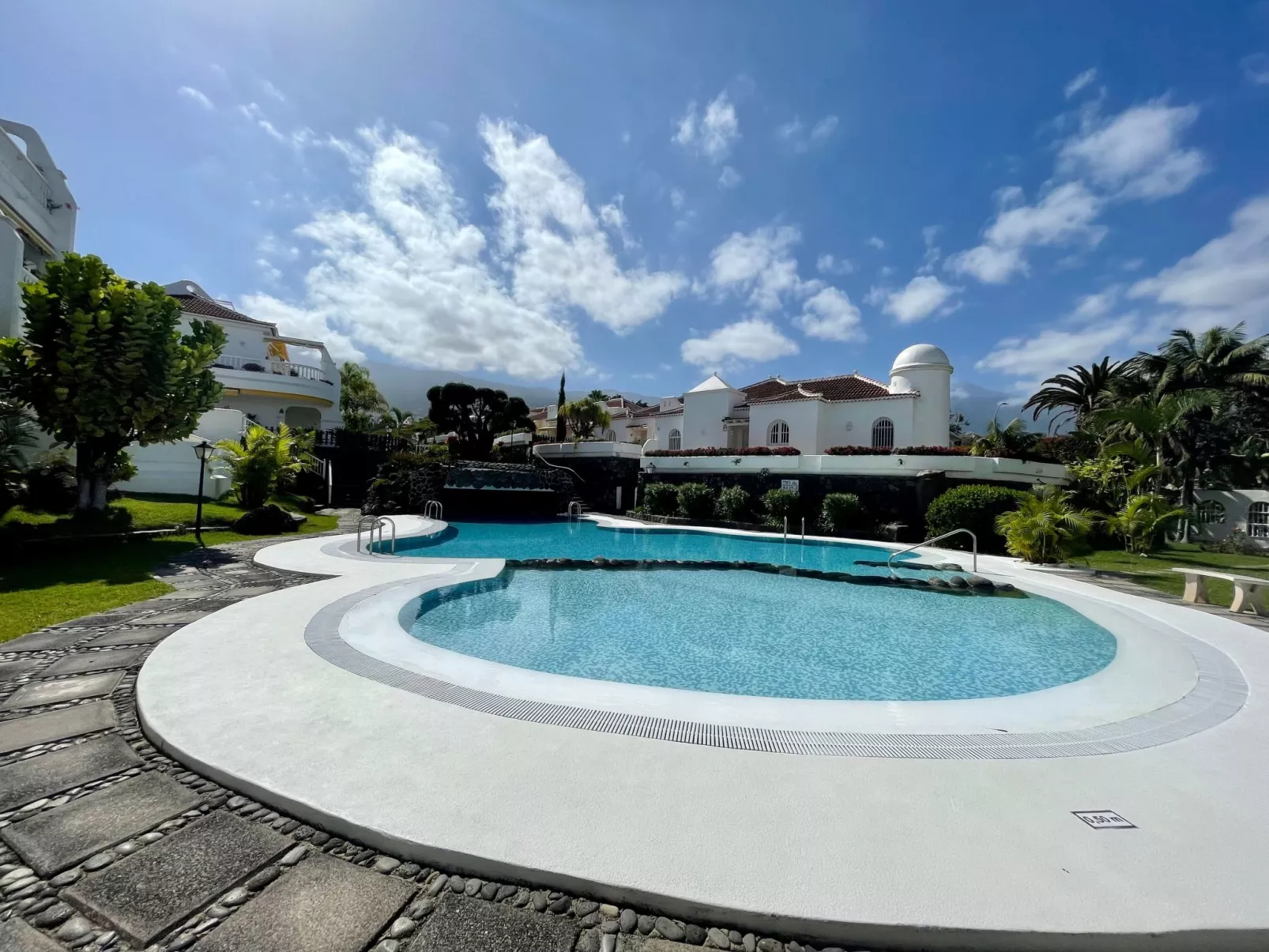 Prime atic Rosaleda-Outside