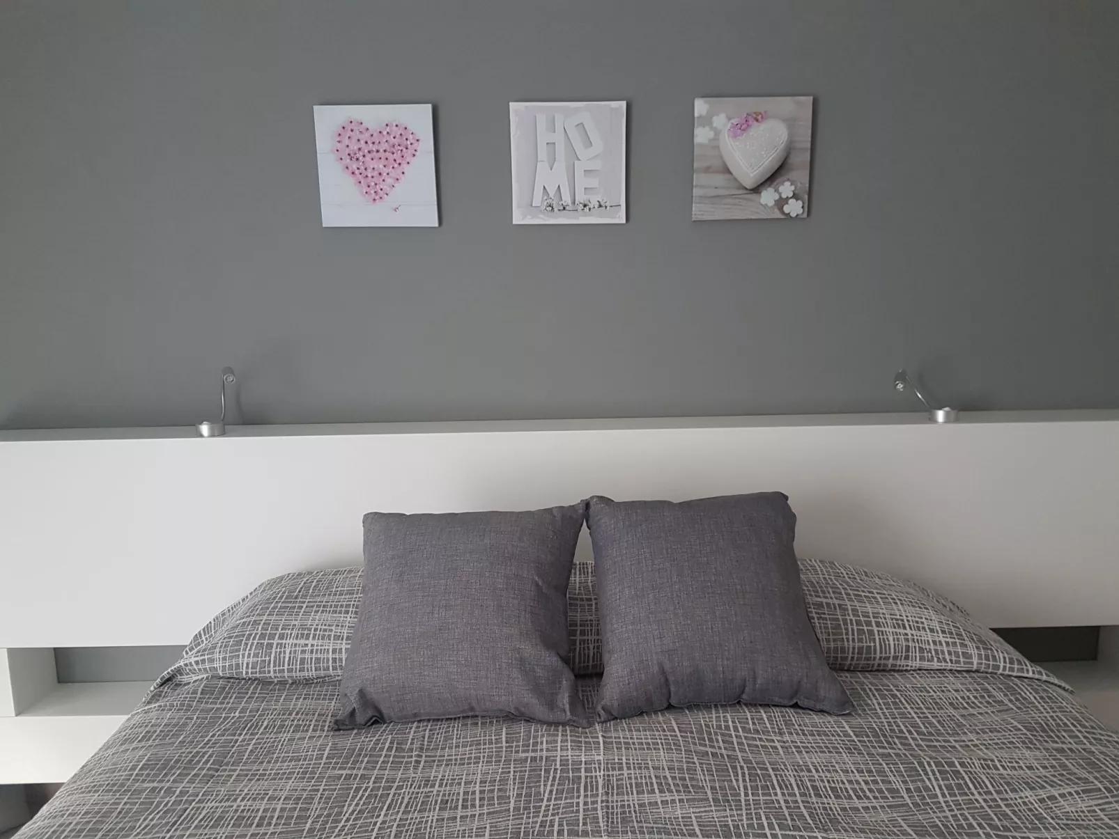 Widder vor dem Meer-Drinnen