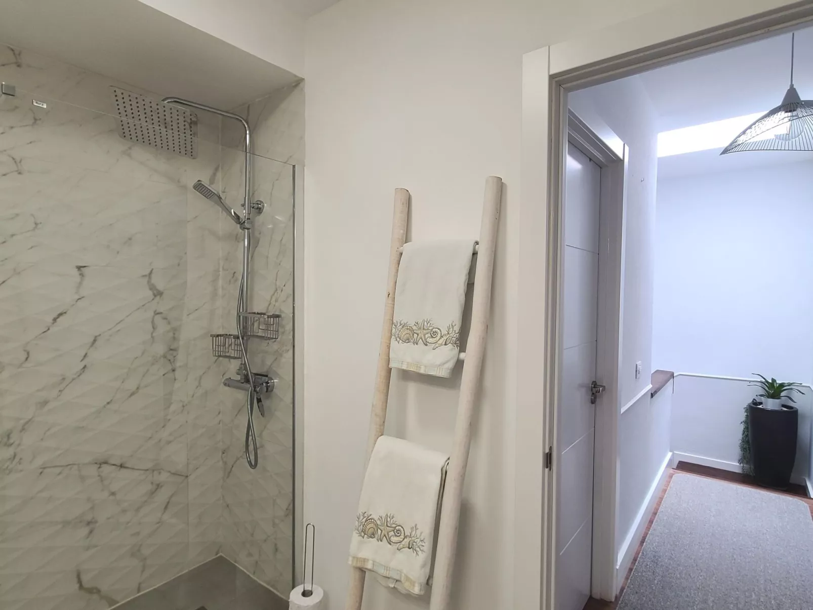 Haus mit Meerblick-Inside