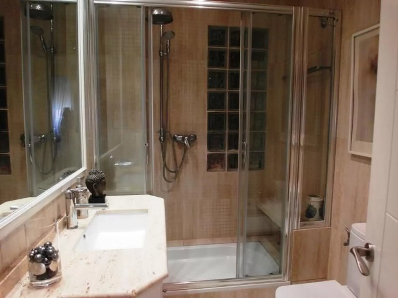 "Casa" mit Balkon-Dedans