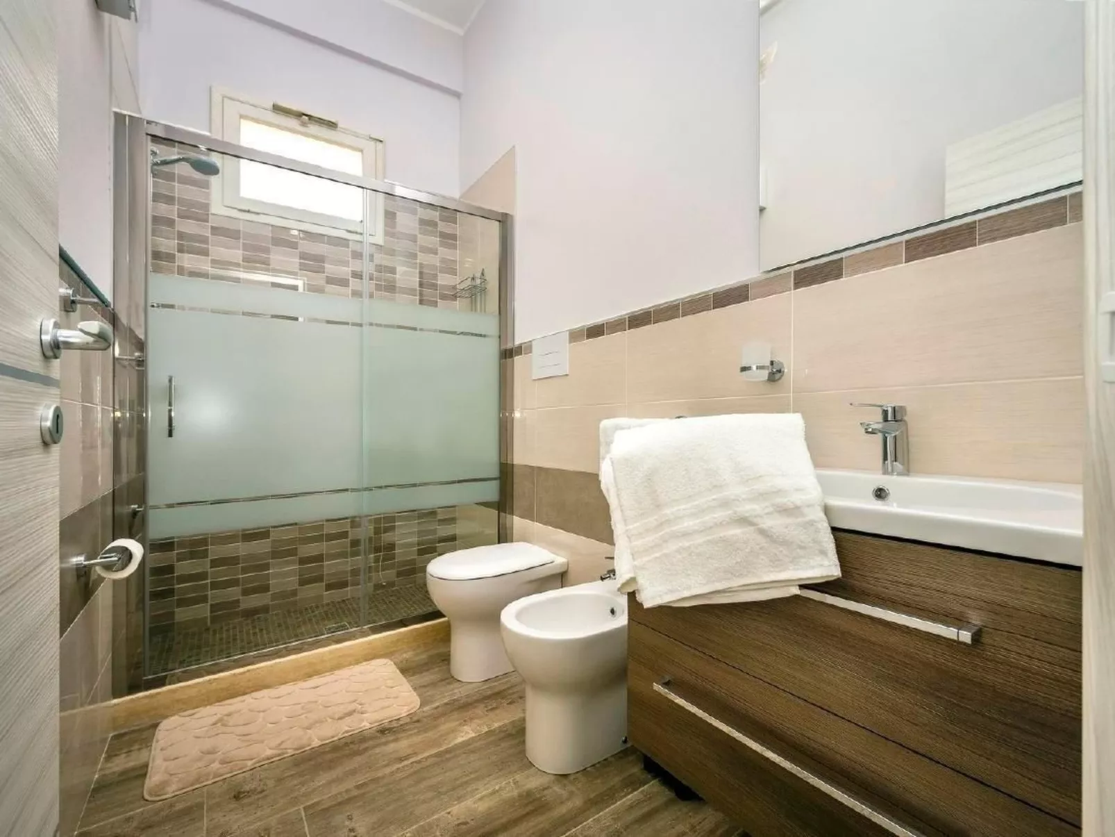 "Mare e Monti" mit eigenem Pool-Dedans