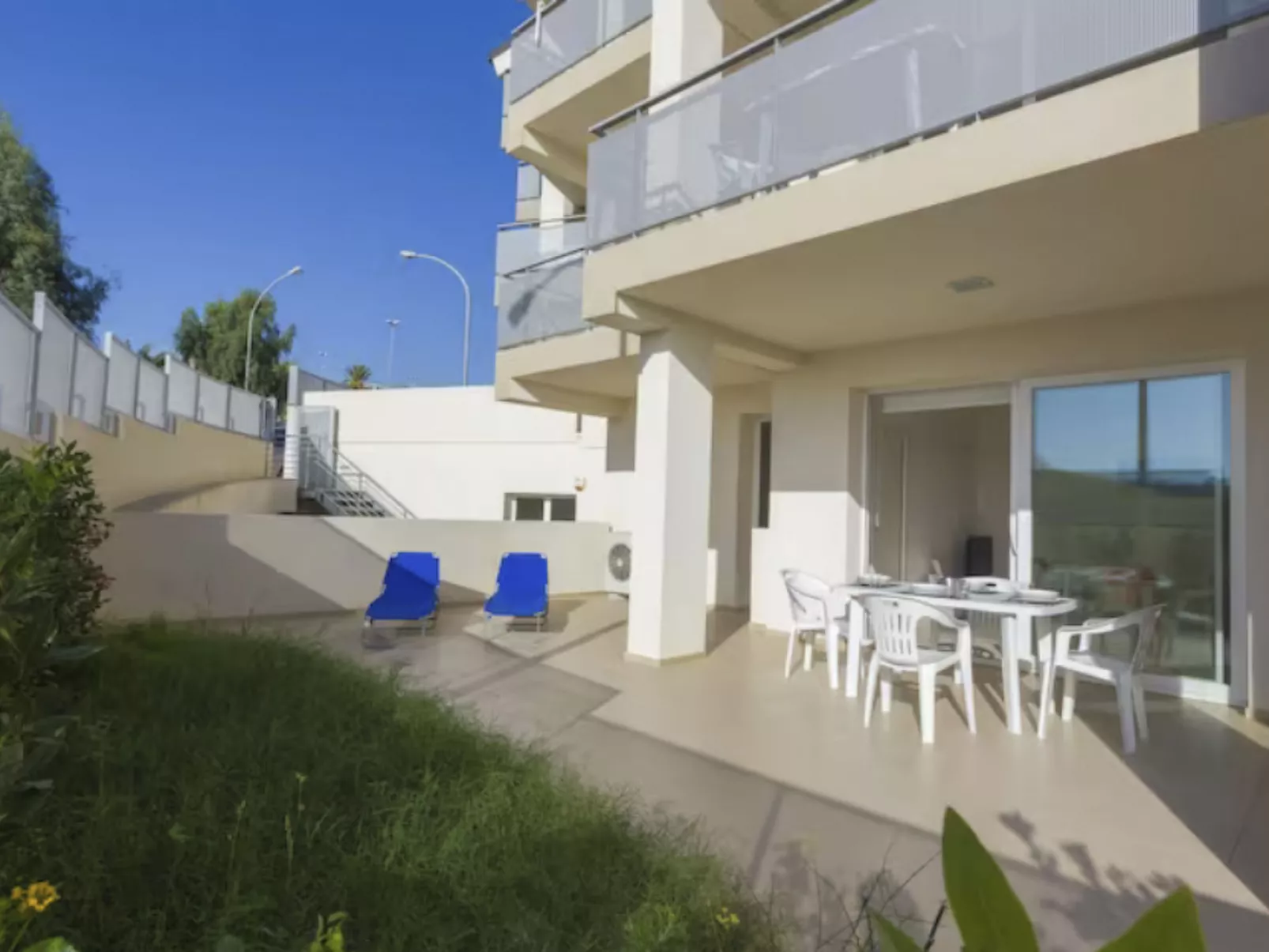 Appartamento con 3 camere al piano terra-Image-tags.info