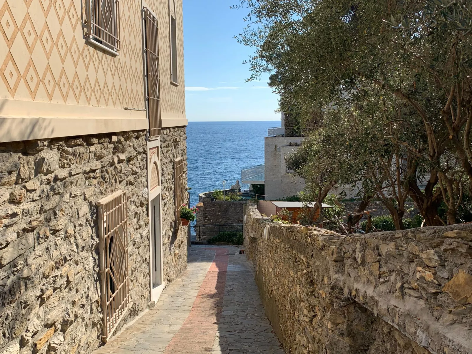 Wohnung mit Waschmaschine und Geschirrspüler-Dehors