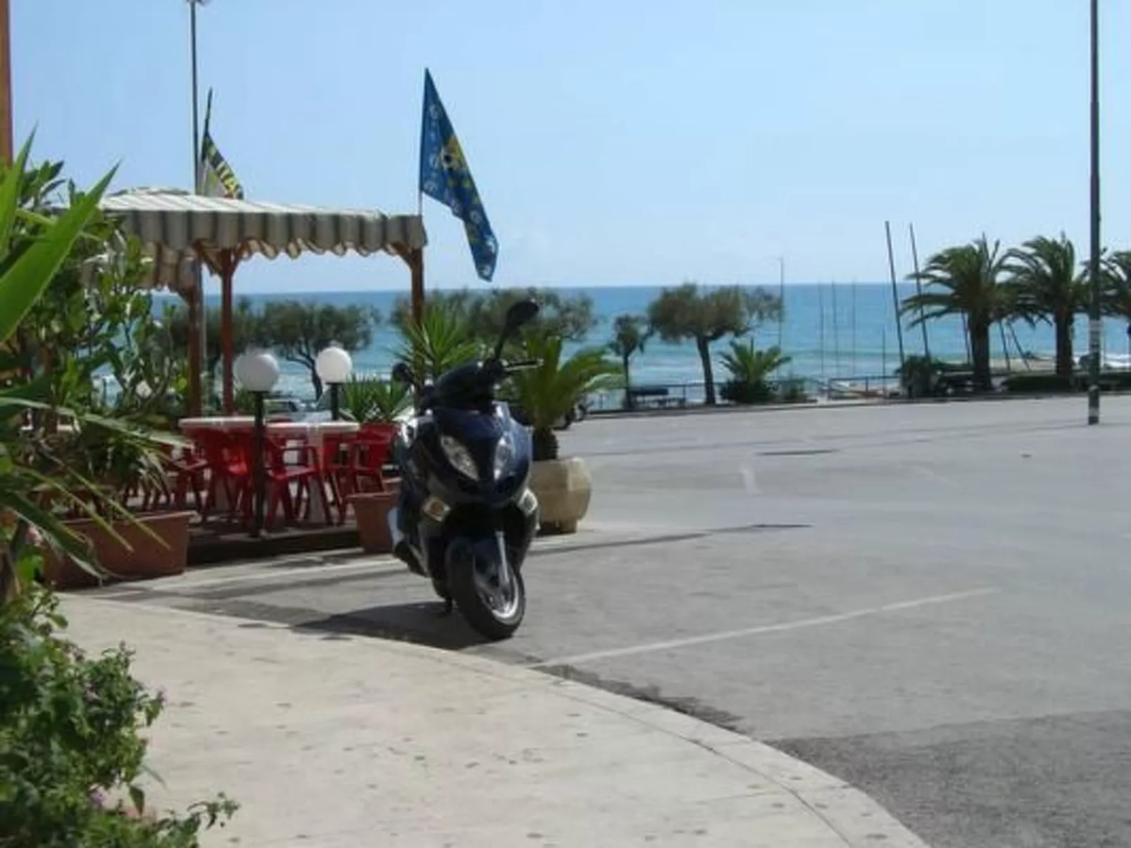 Schöner zentraler Bungalow direkt am Sandstrand auf Sizilien-Dehors