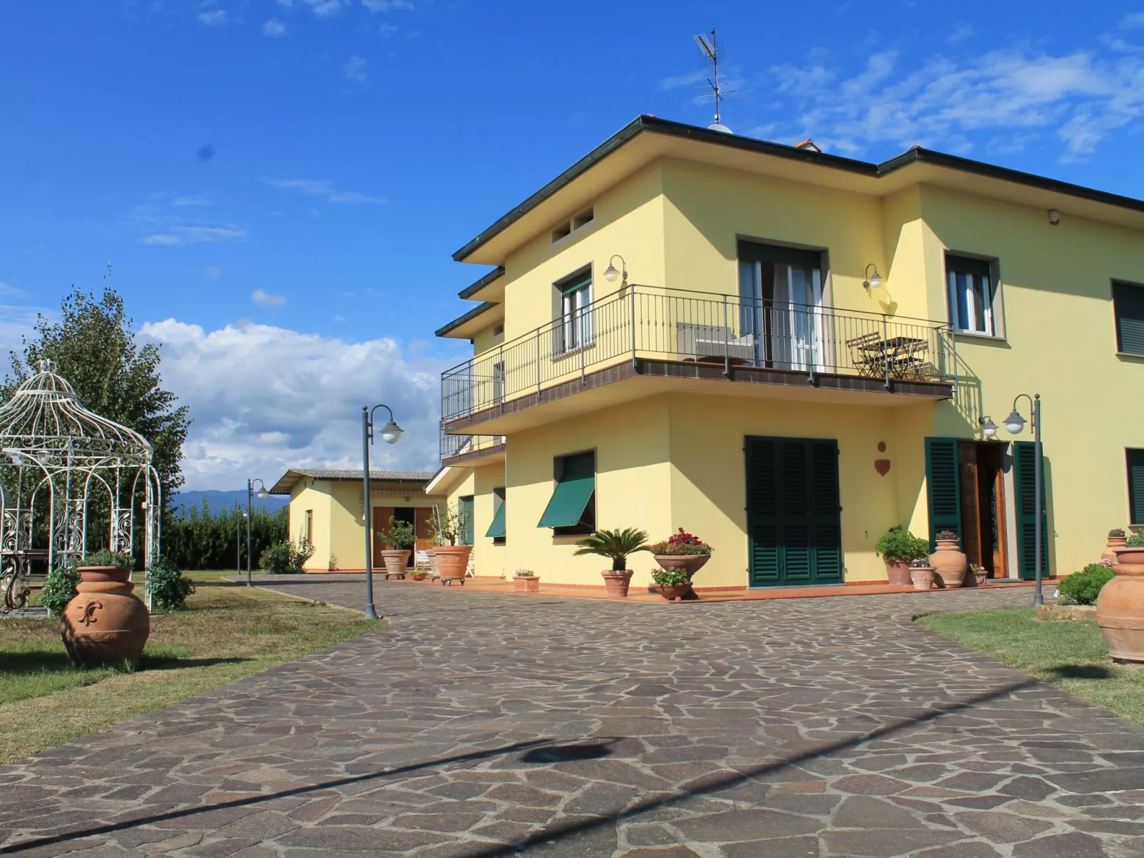 La Valinfiore Luxuswohnung mit Pool-Dehors