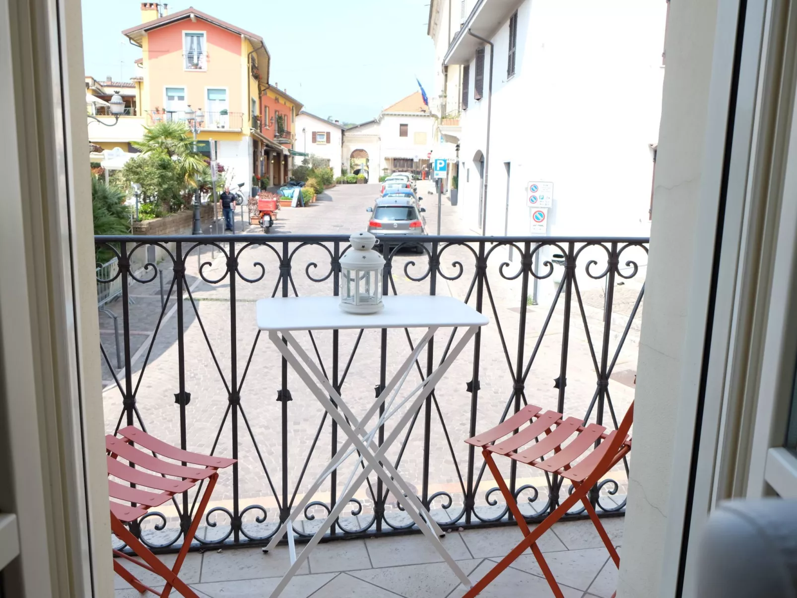 Vista Piazza-Draußen