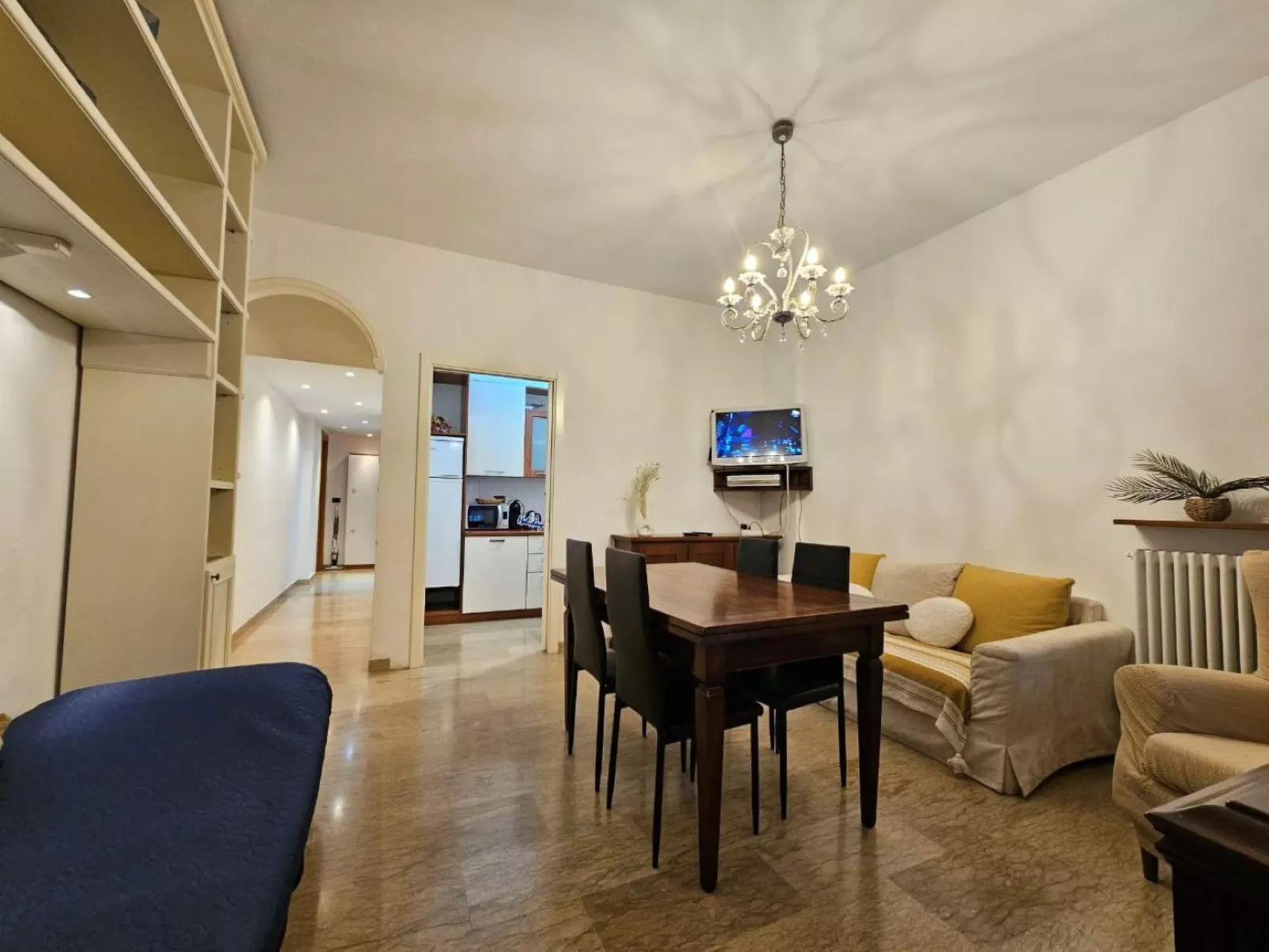 La Finestra sul Porto bei Holiday World-Drinnen