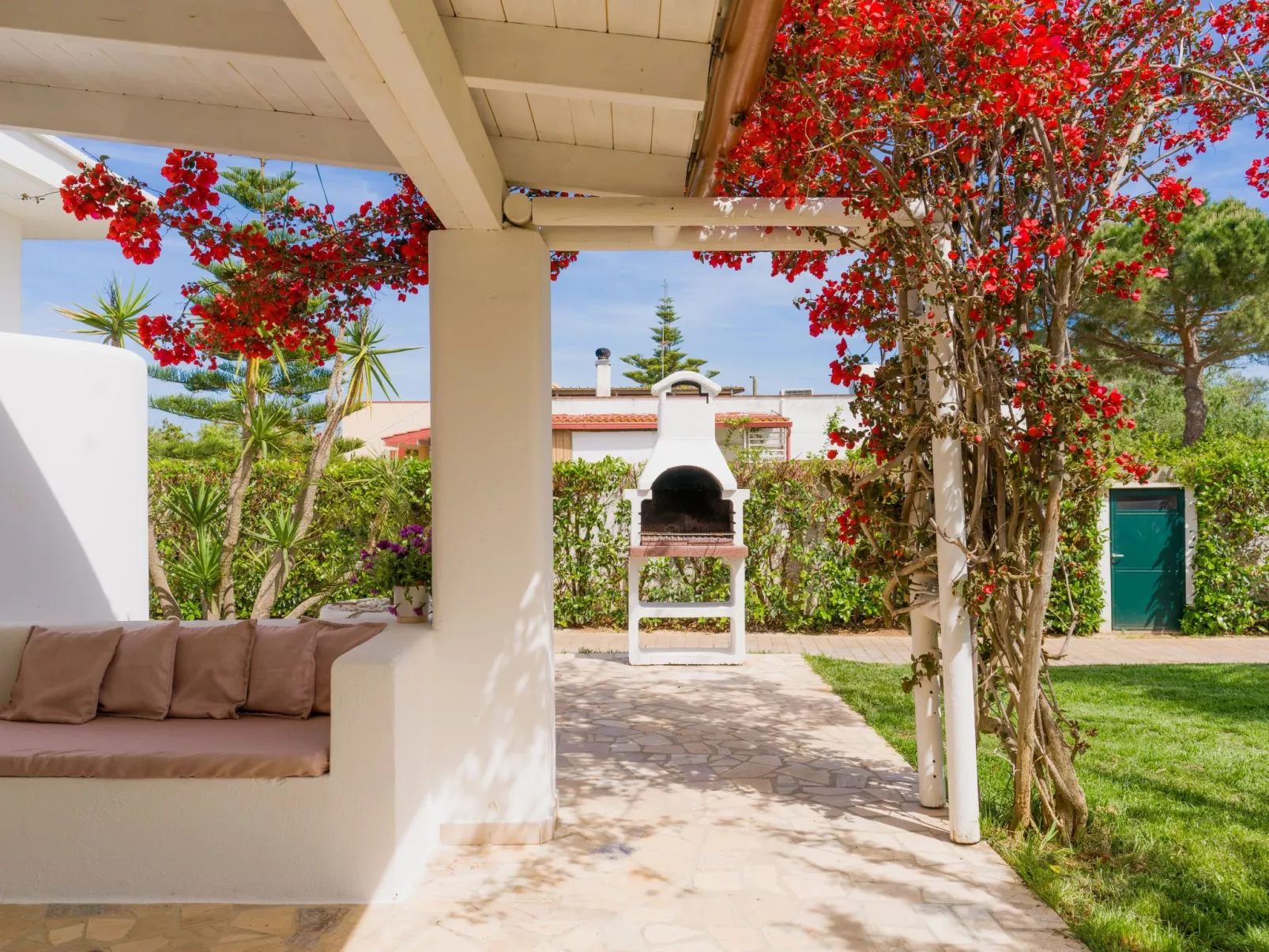 Haus Apulien Shanti-Outside