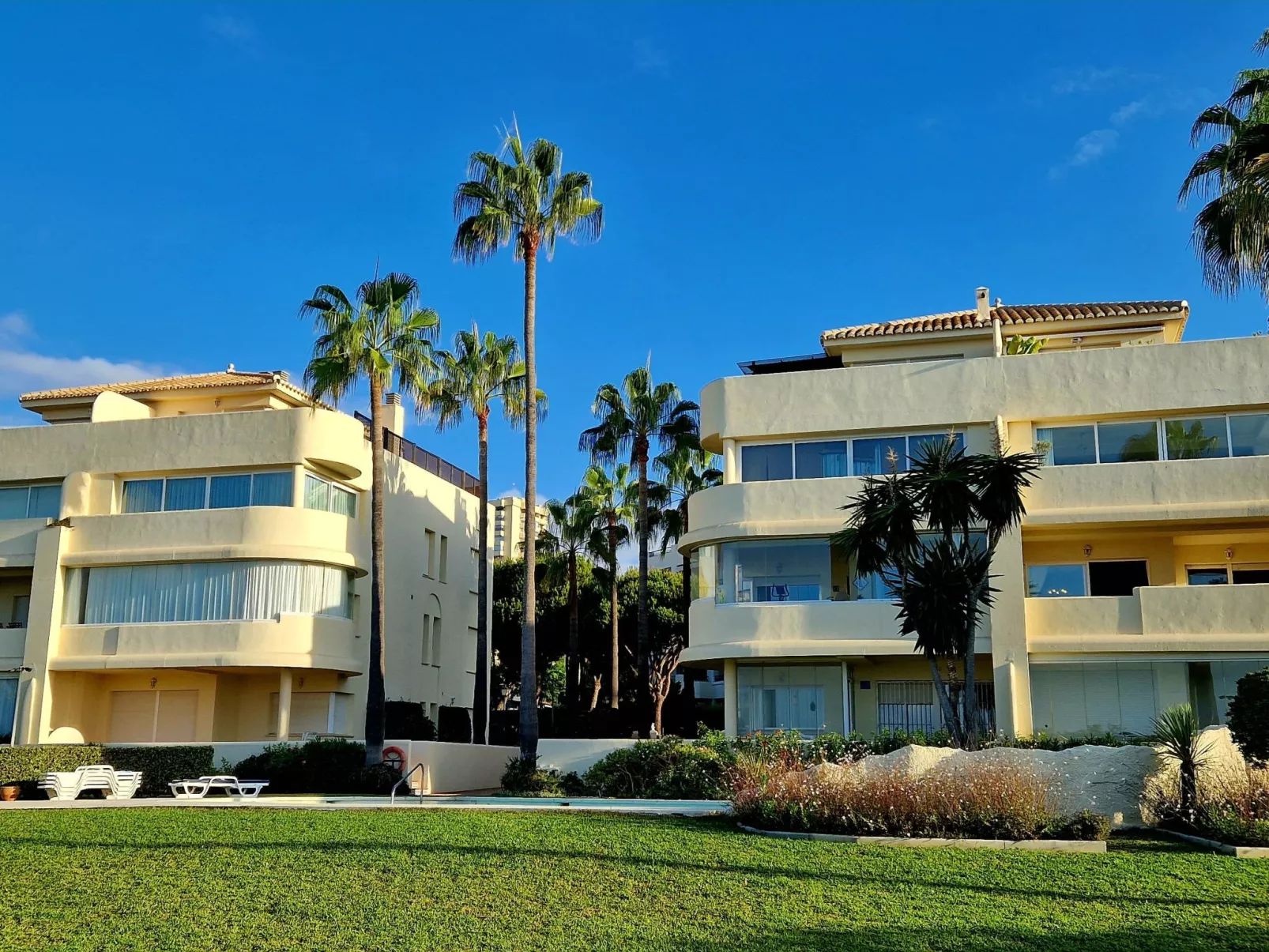 Strandlage Neptuno I, Elviria-Marbella-Image-tags.info