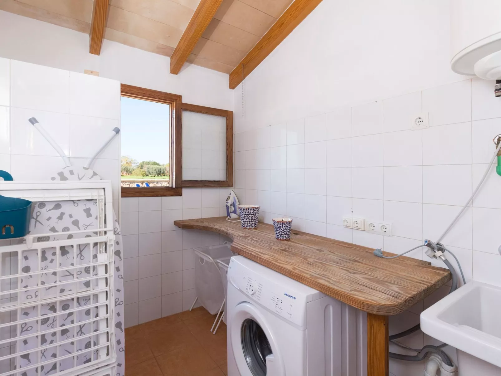 S'Hort de Marina mit Pool-Inside