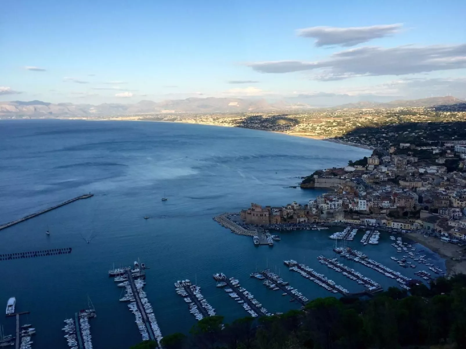 In Castellammare Del Golfo mit Großem Garten und Panoramablick-Image-tags.info