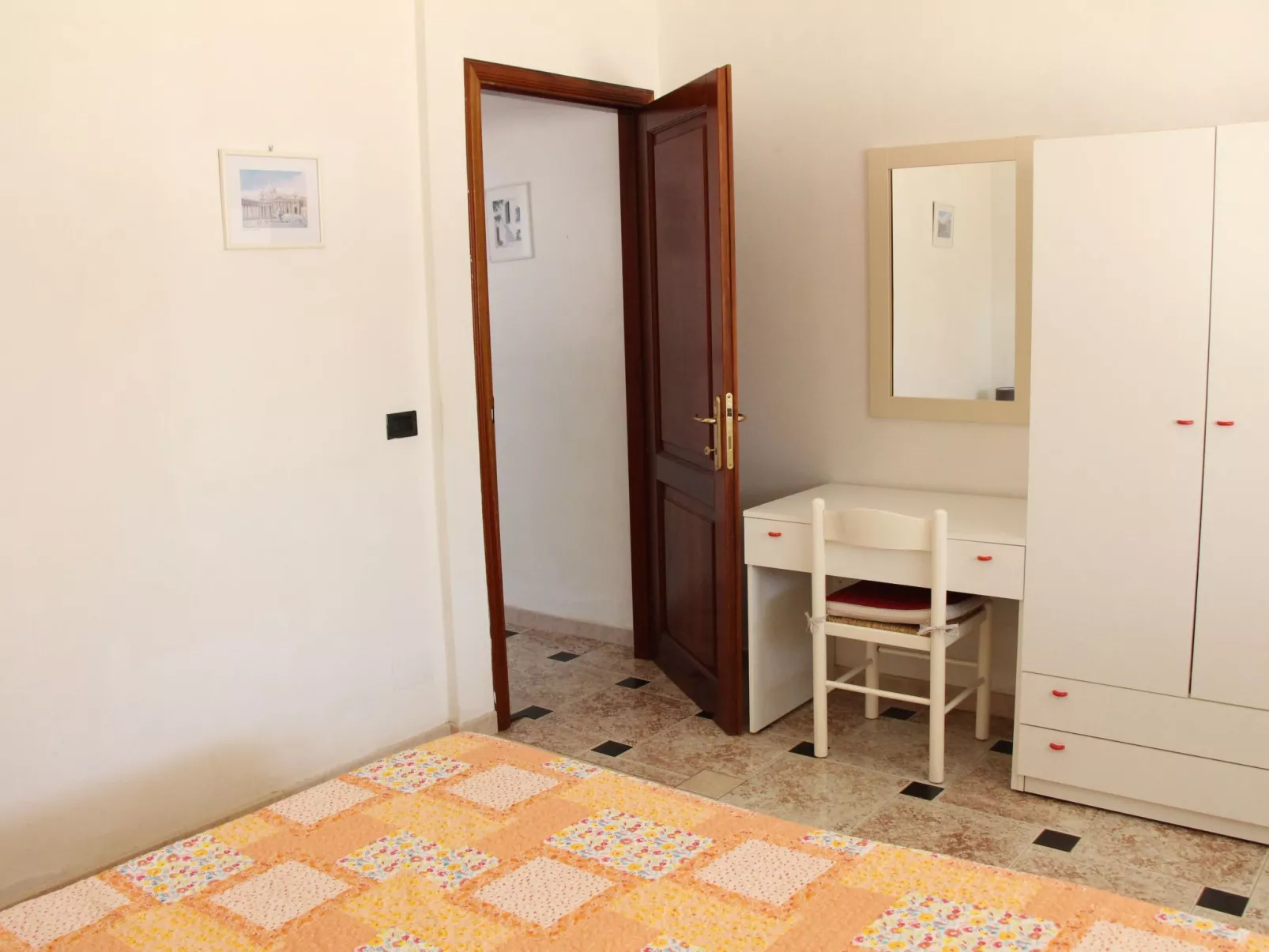 Vanessa-Image-tags.info