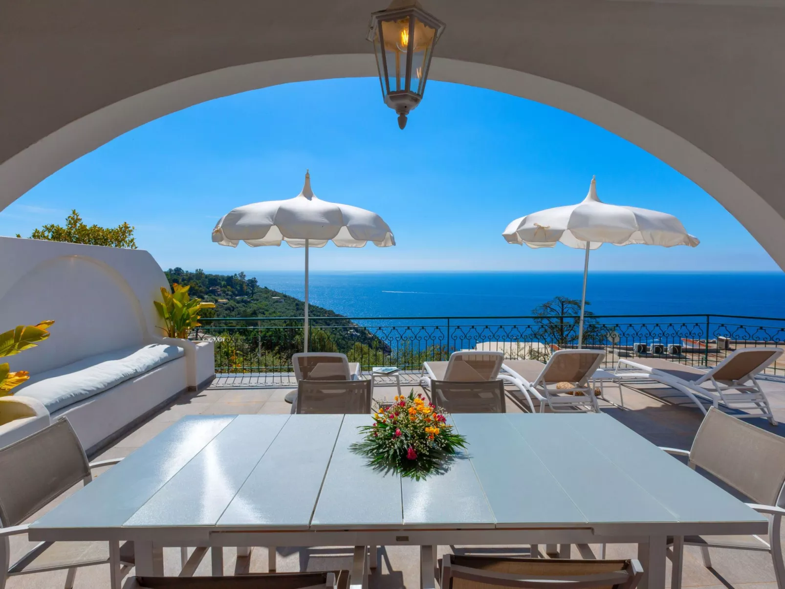 Haus in Sirenuse mit Panoramaterrasse-Dehors