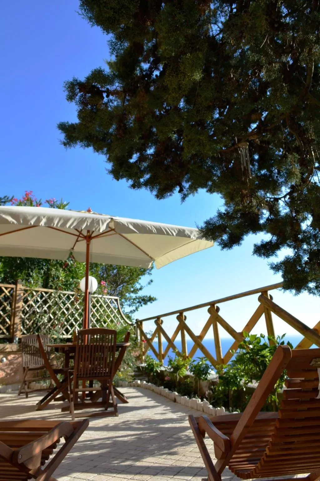 Mit Garten, Grill und Terrasse-Draußen