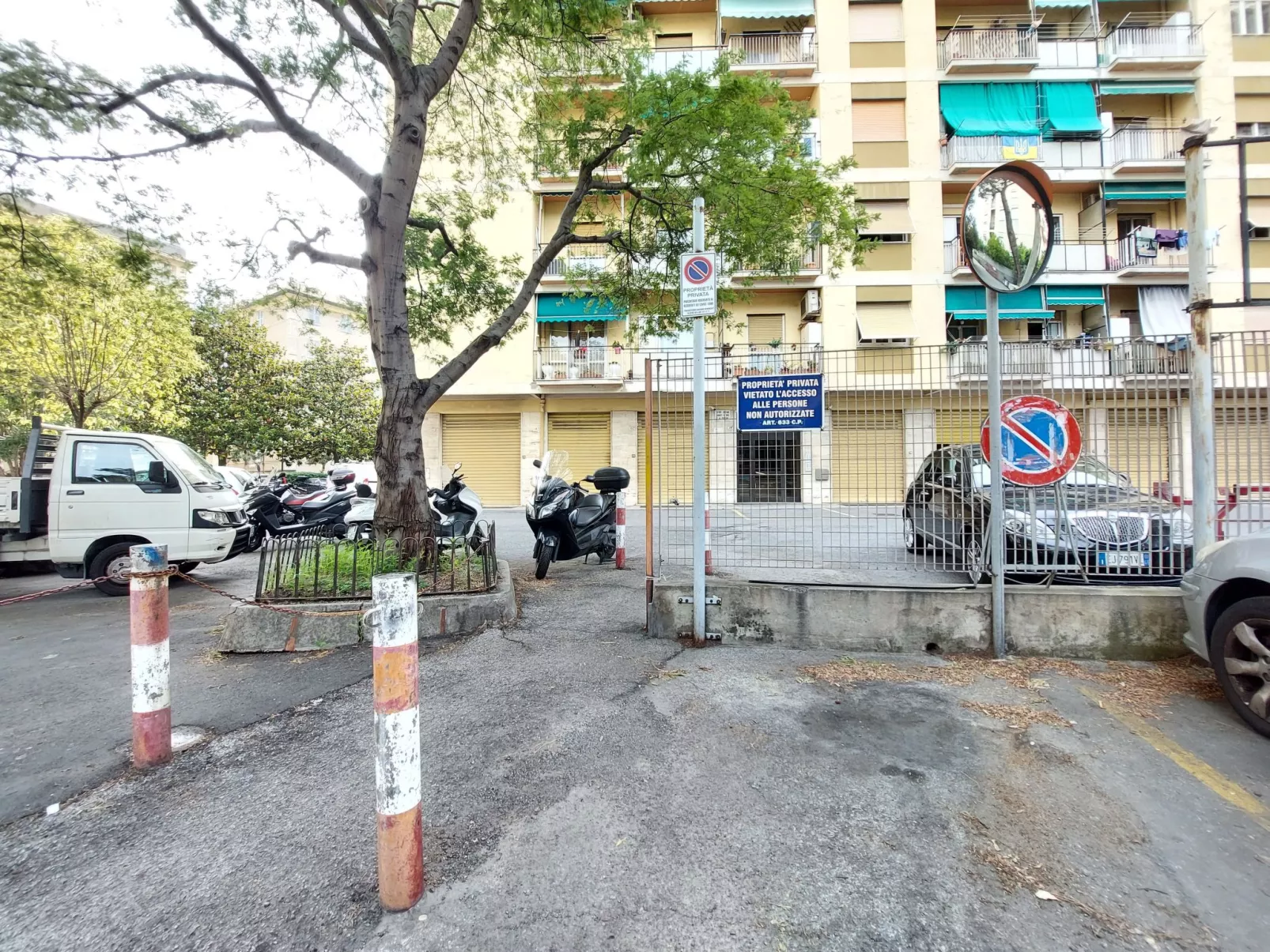 Für 4 Personen ca. 65 m&sup2; in Genua, Norditalien (Ligurien)-Outside