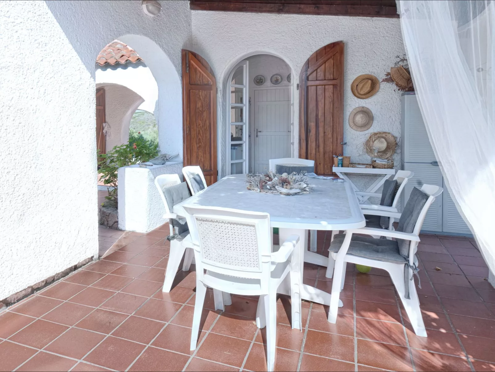 Villa Costa Rossa-Draußen