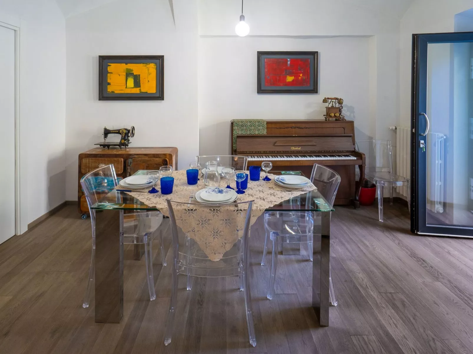 Das Haus des Pianisten-Inside