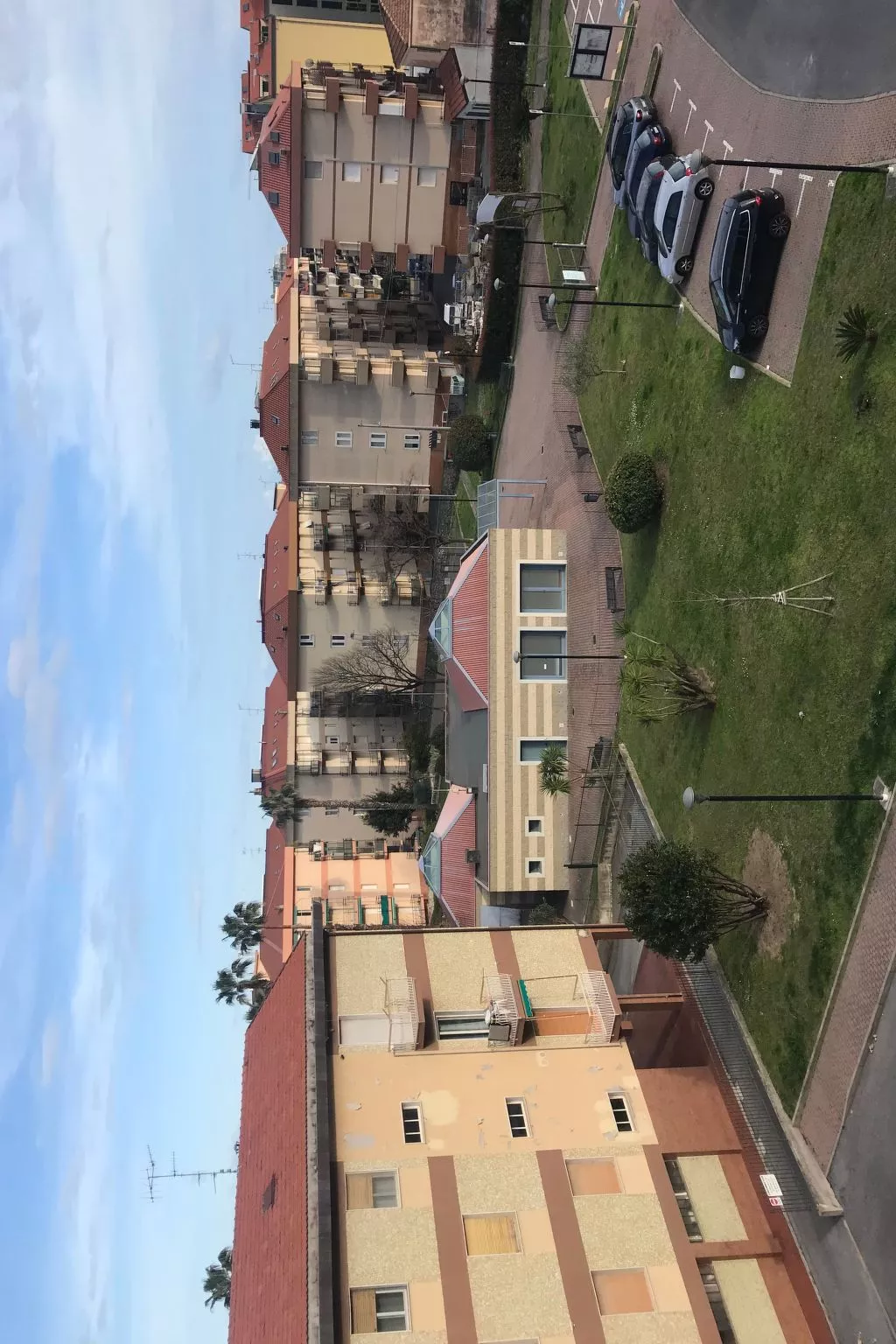 'White' mit Balkon-Draußen