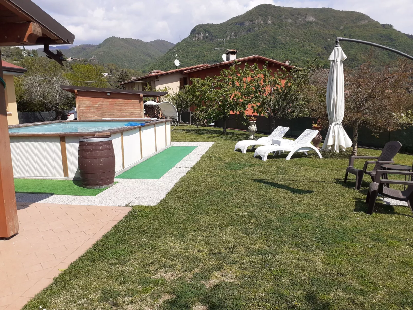 Appto. "Villa La Veranda" mit Garten und Pool-Outside