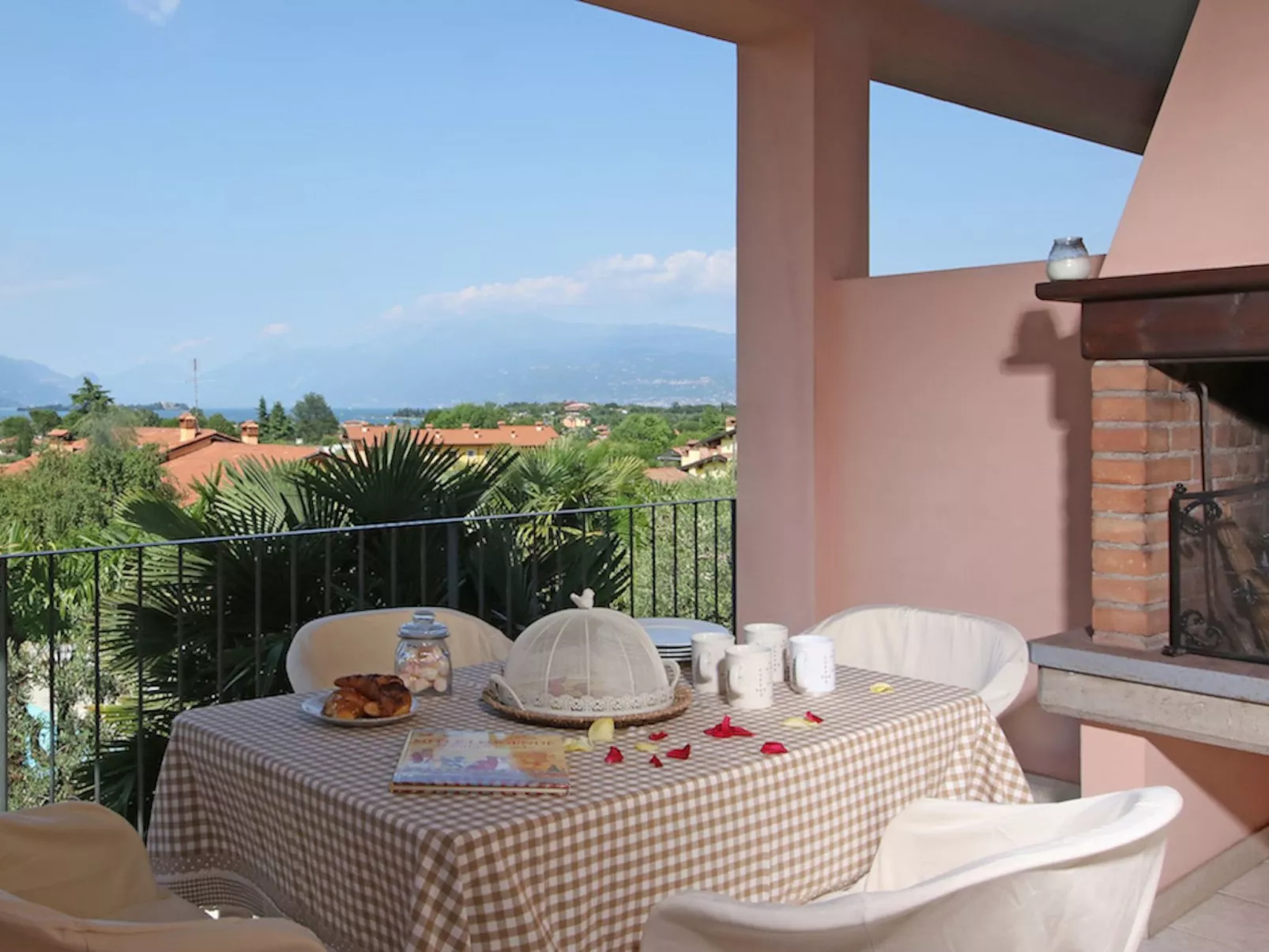 Geranium' Wohnung mit Schwimmbad-Dehors