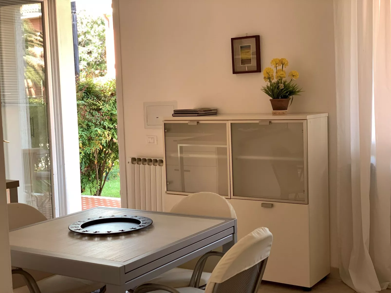 Wohnung Dependance mit Gemeinschaftspool-Drinnen