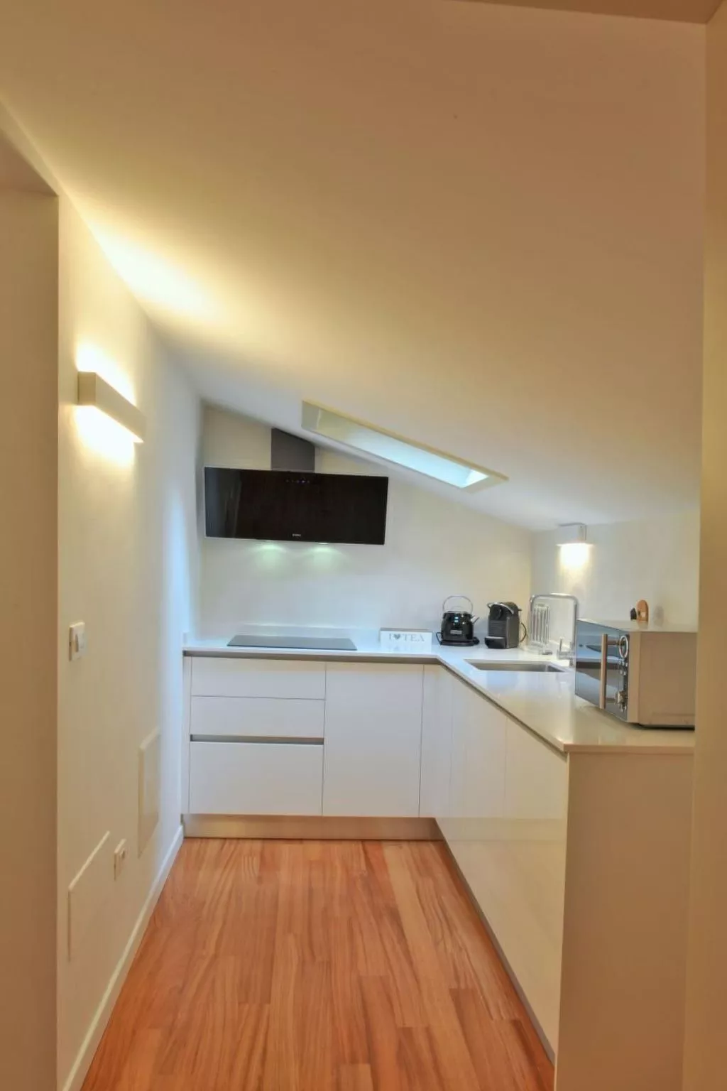 Große Wohnung in Limone Sul Garda mit Terrasse und Garten und Nah am Strand-Image-tags.info