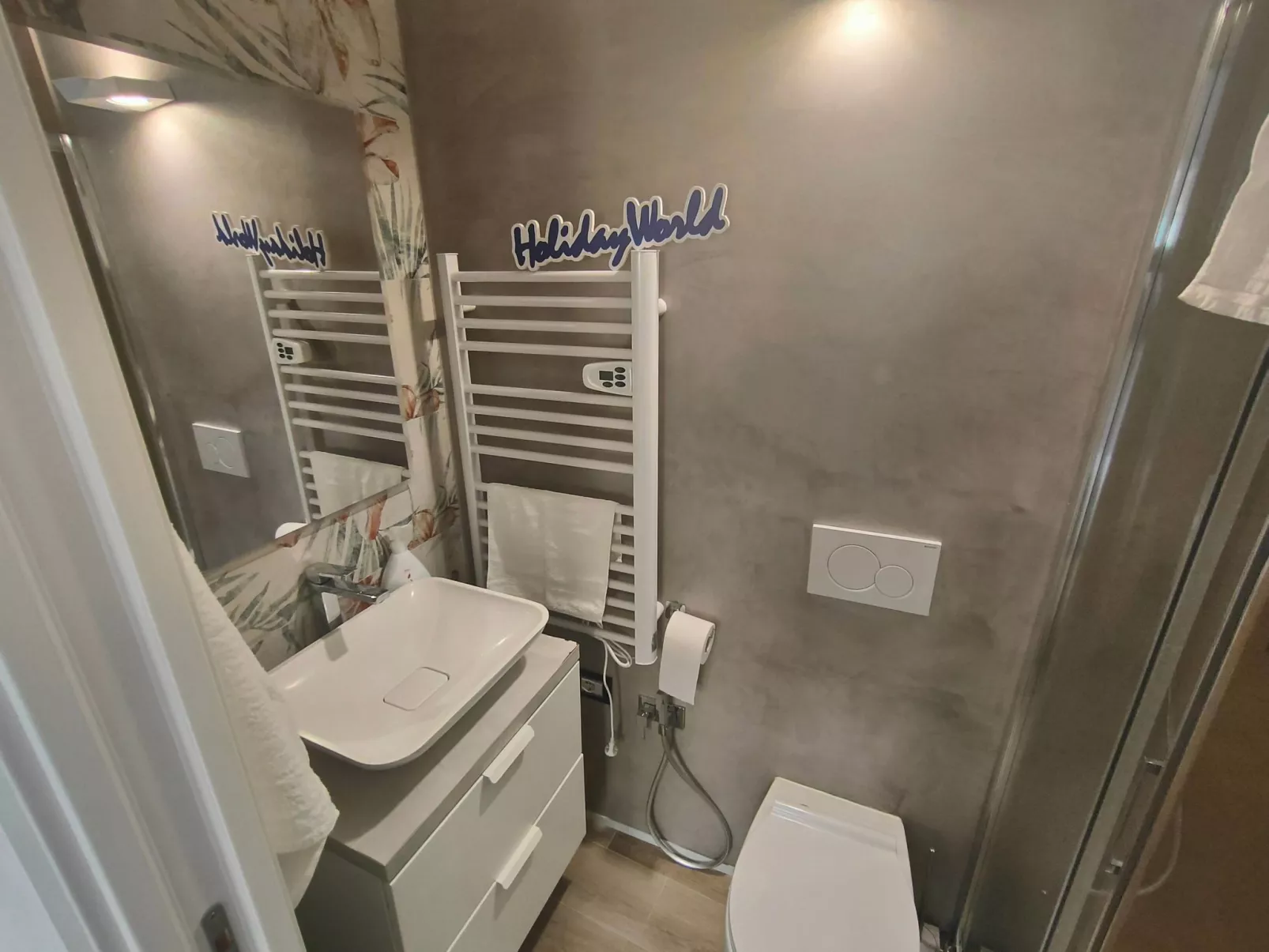 Vaze's Heart by Holiday World-Inside