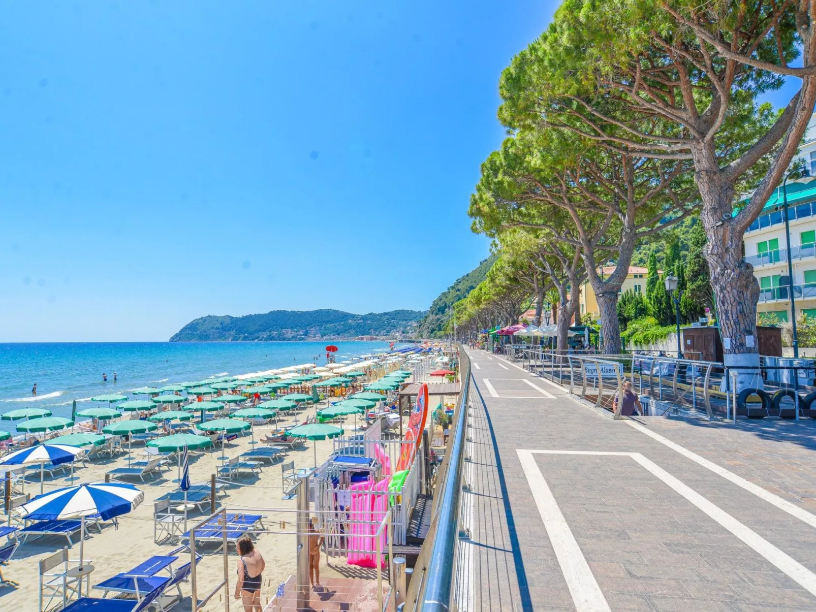 Casa al Mare ad Alassio bei Holiday World-Dehors