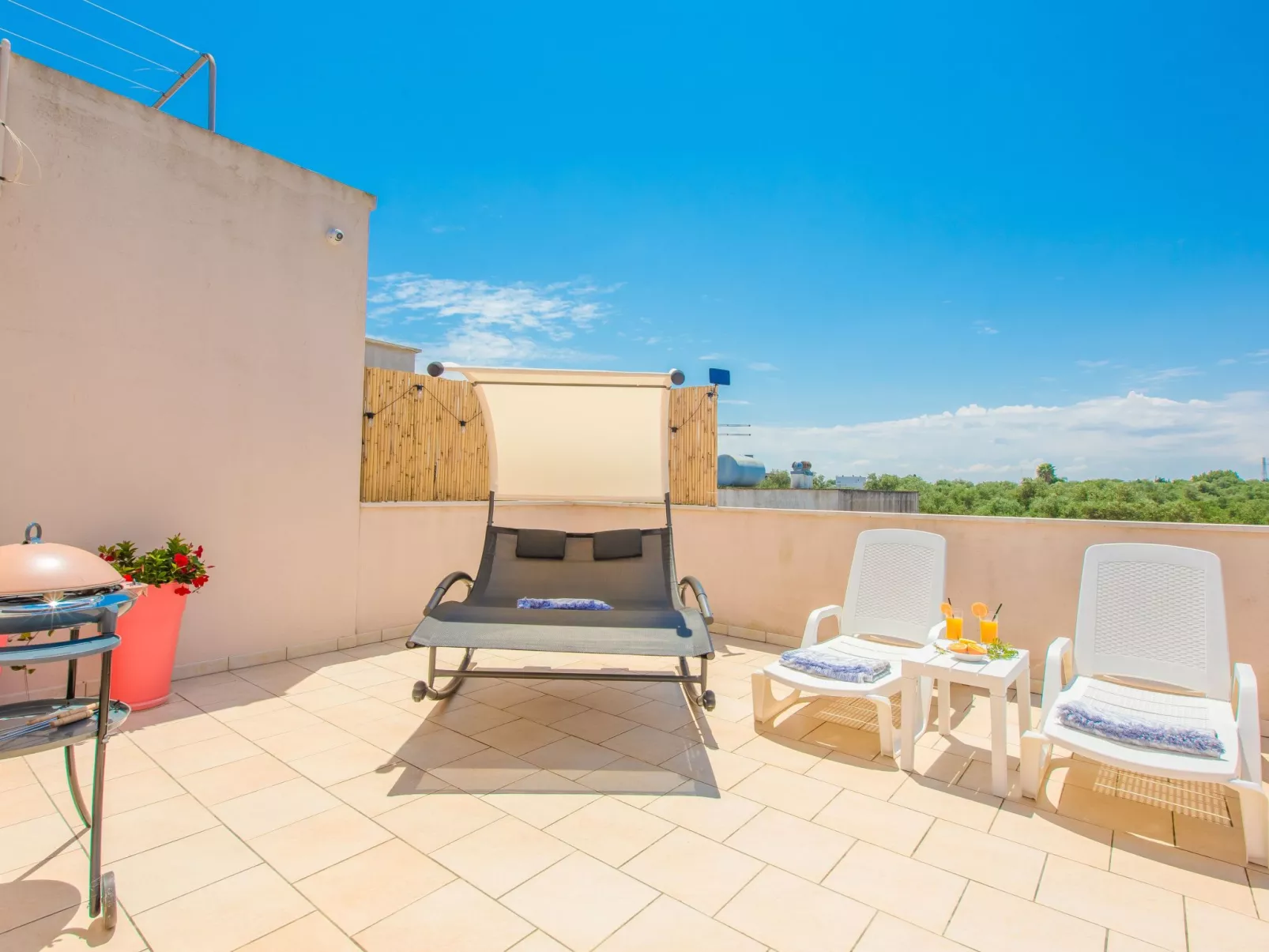 Die Wolke auf den Pedalen-Draußen