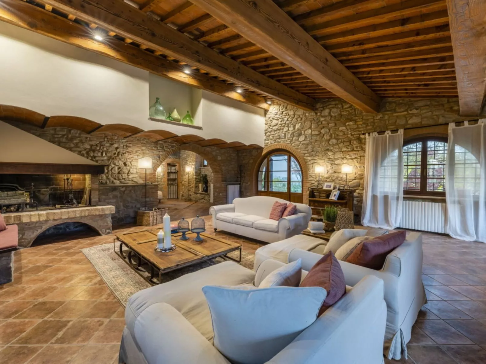 Villa mit privatem Pool und herrlichem Blick auf Pisa-Inside