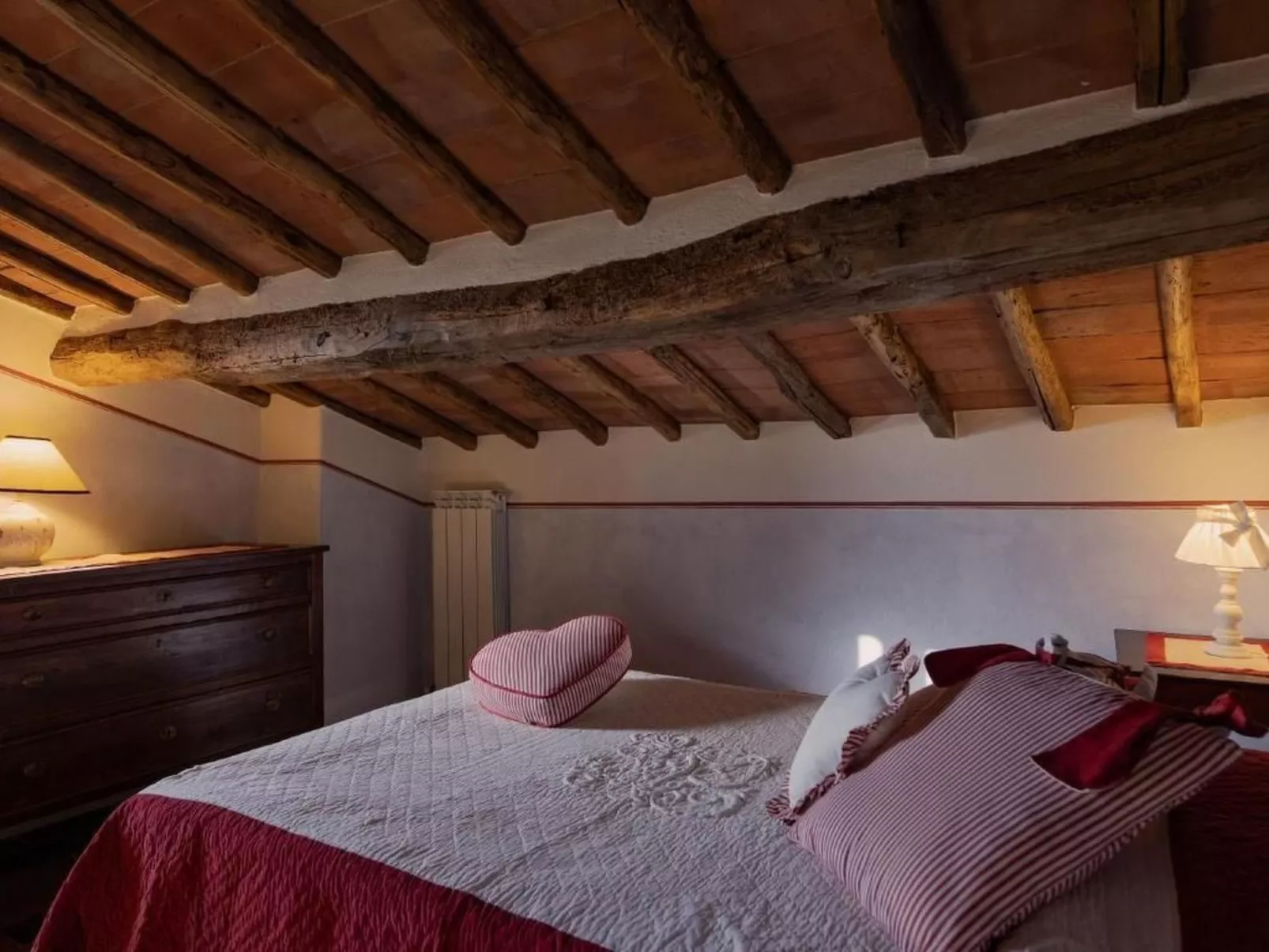 Wohnung in Cortona mit Terrasse, Garten und Grill-Drinnen