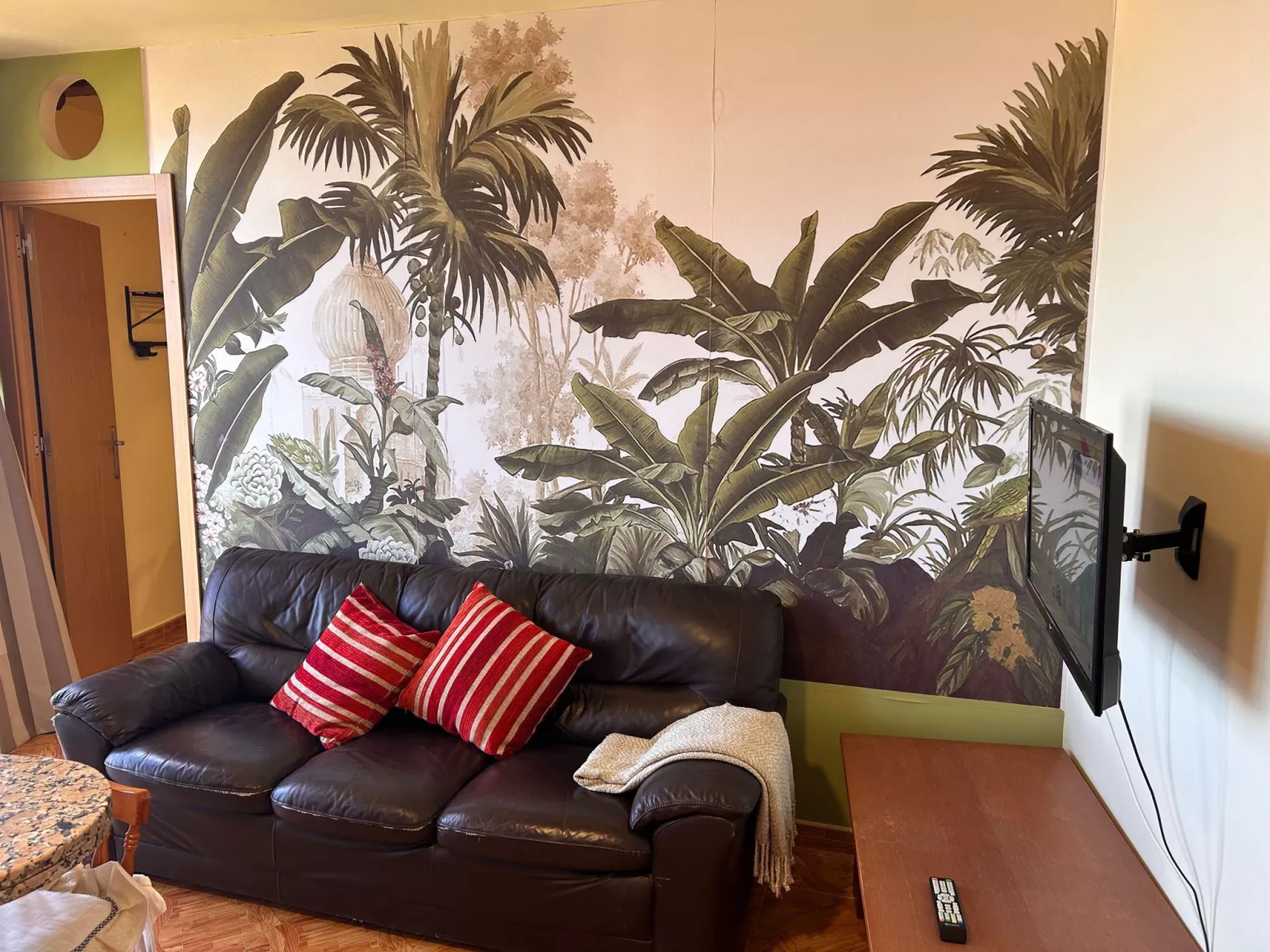 Apartment mit Balkon und Meerblick-Drinnen