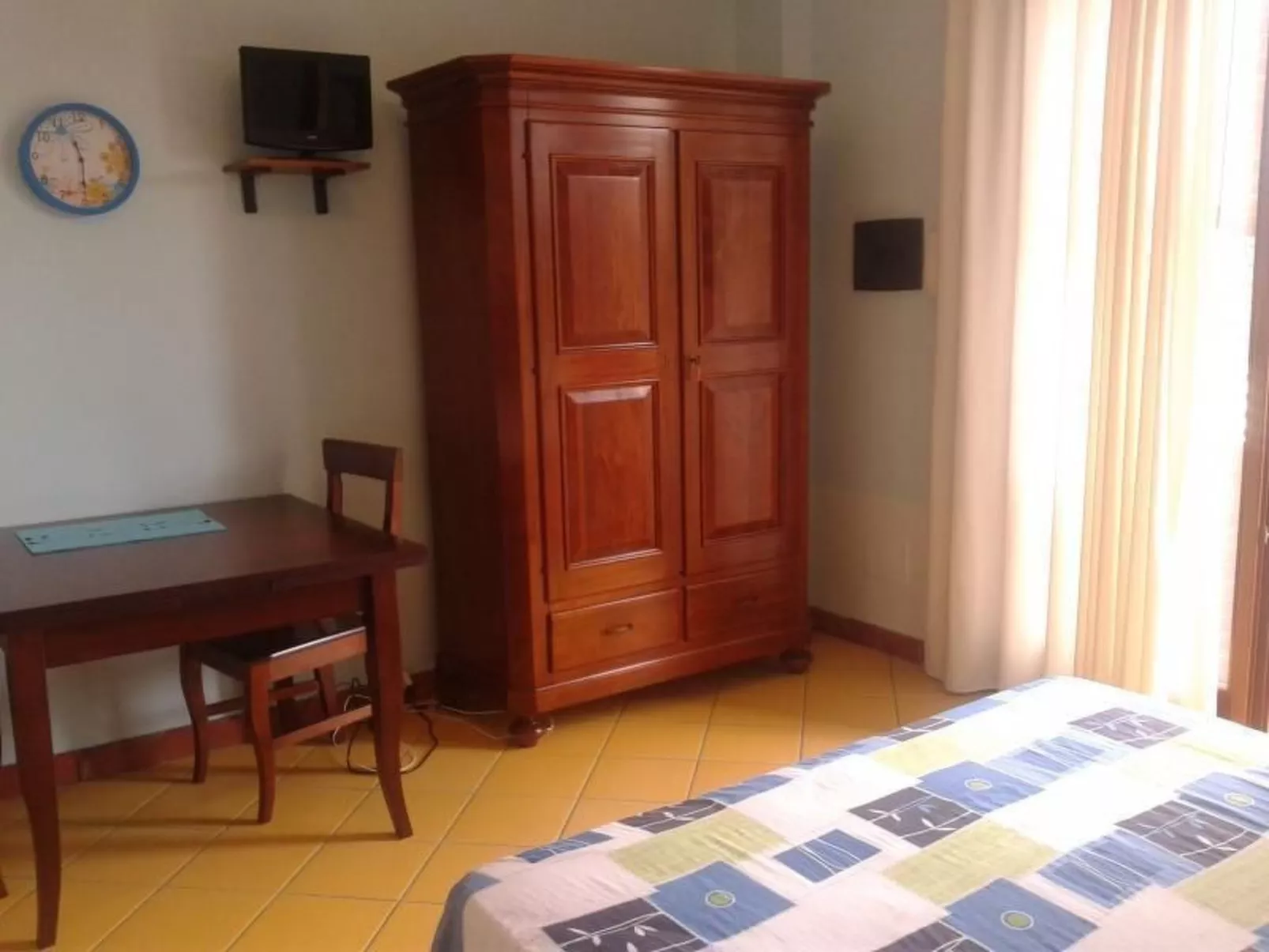 Einzimmerwohnung mit Terrasse-Drinnen